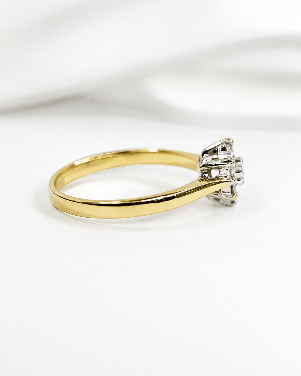 Bague Marguerite Diamants 0.25 carat "Pascaline" - Elliade Paris