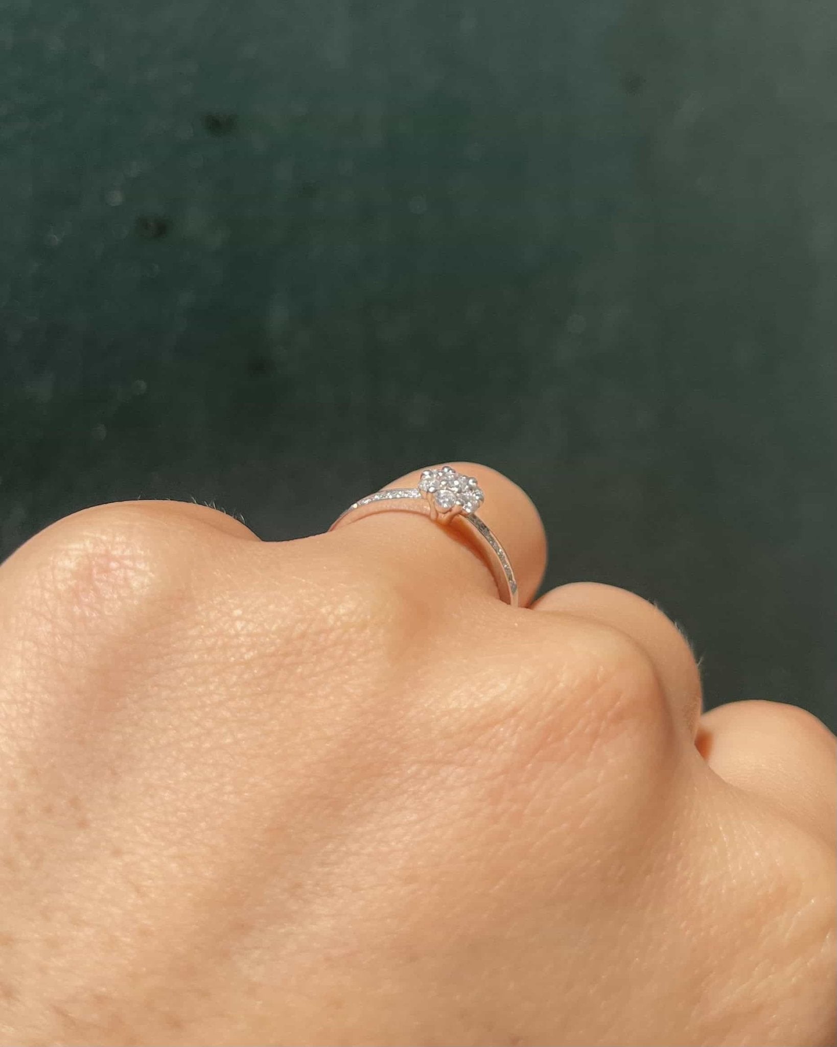 Bague Marguerite Diamants 0.37 carat "Alicia" - Elliade Paris