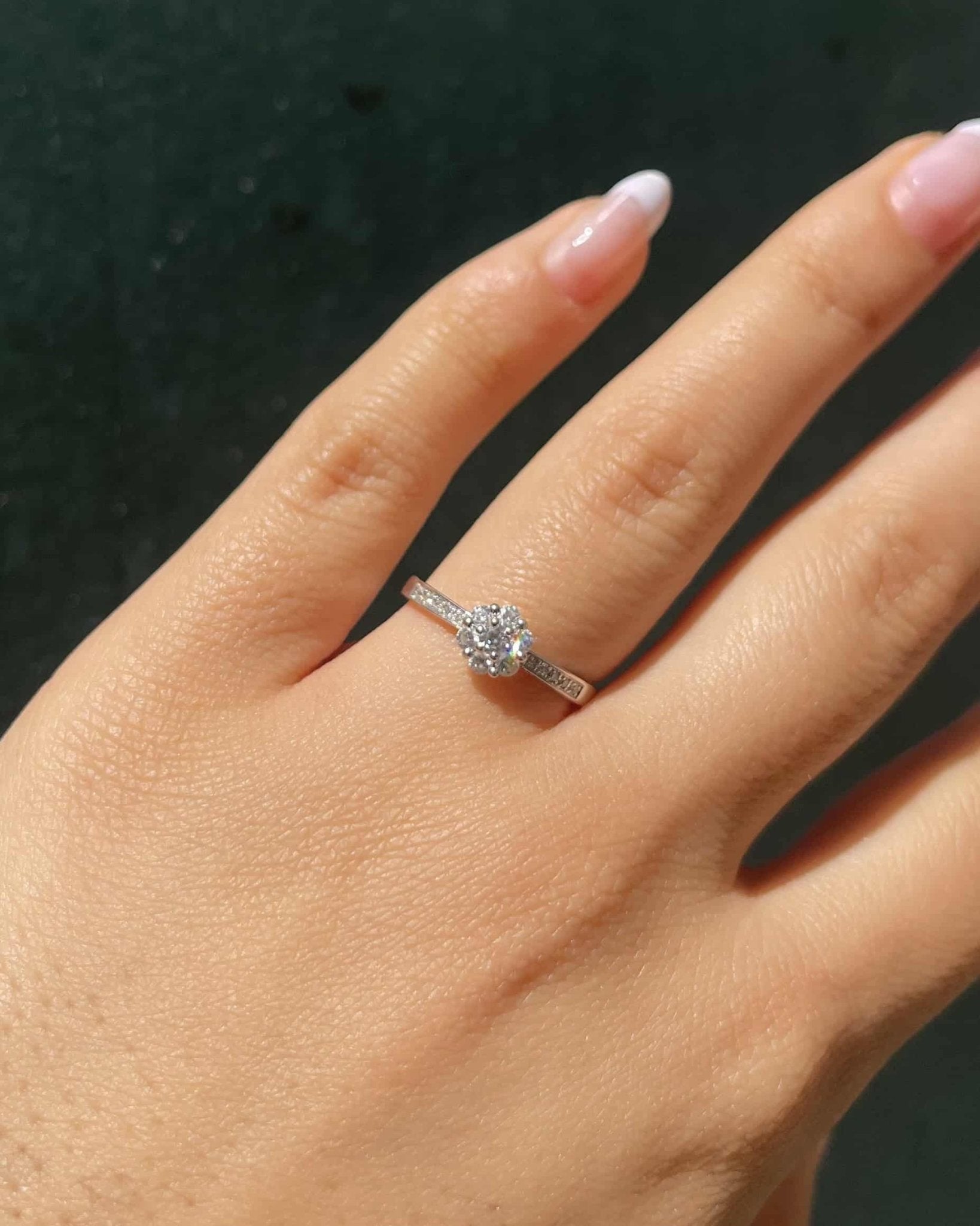 Bague Marguerite Diamants 0.37 carat "Alicia" - Elliade Paris