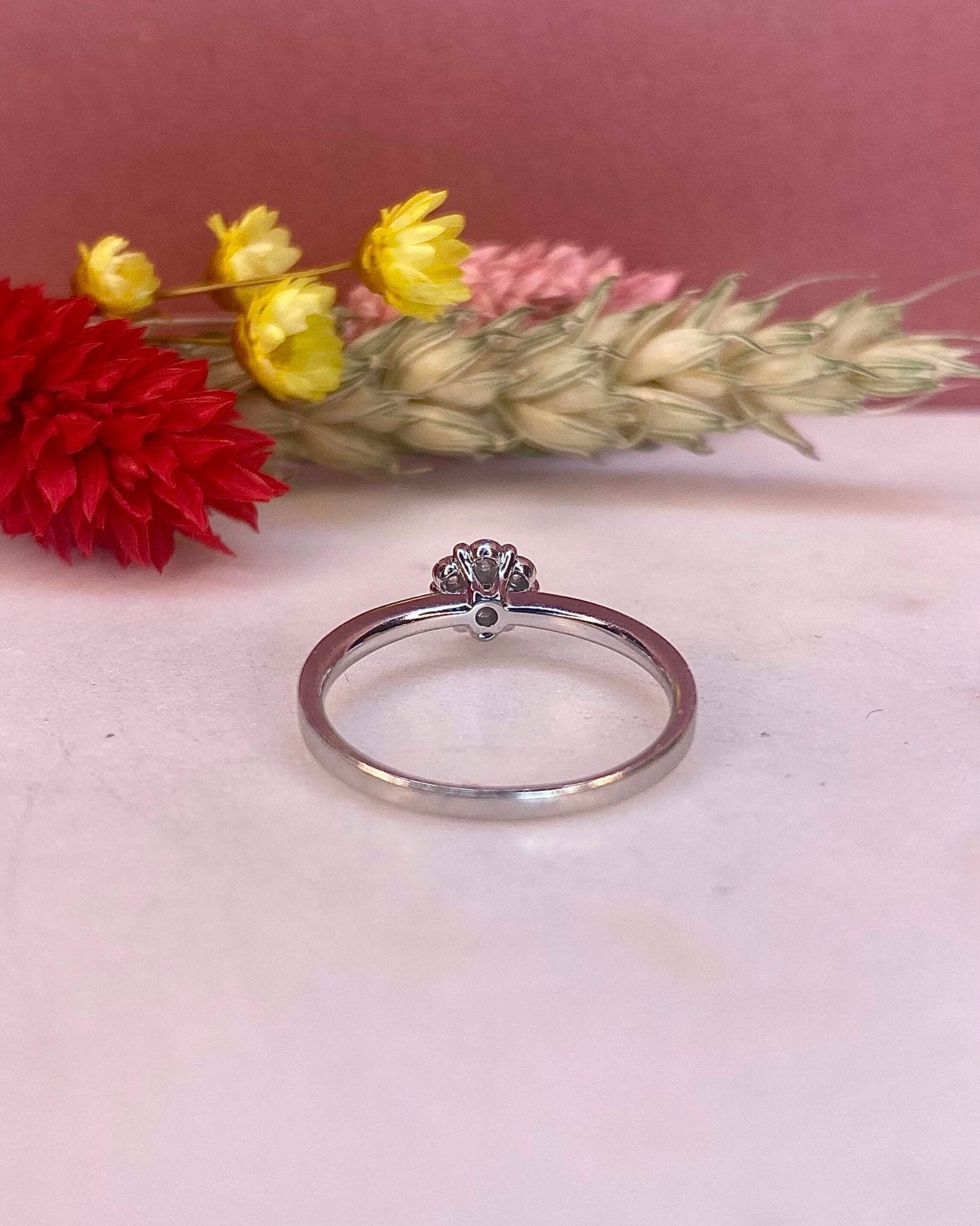 Bague Marguerite Diamants 0.37 carat "Alicia" - Elliade Paris