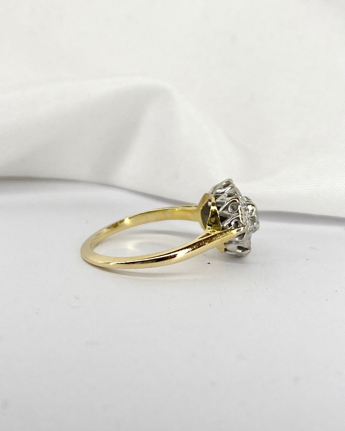 Bague Marguerite Diamants 0.44 carat "Oksana" - Elliade Paris