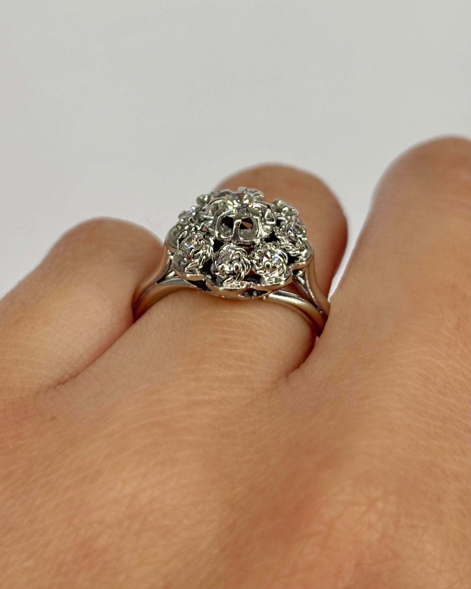 Bague Marguerite Diamants 0.49 carat "Hannah" - Elliade Paris