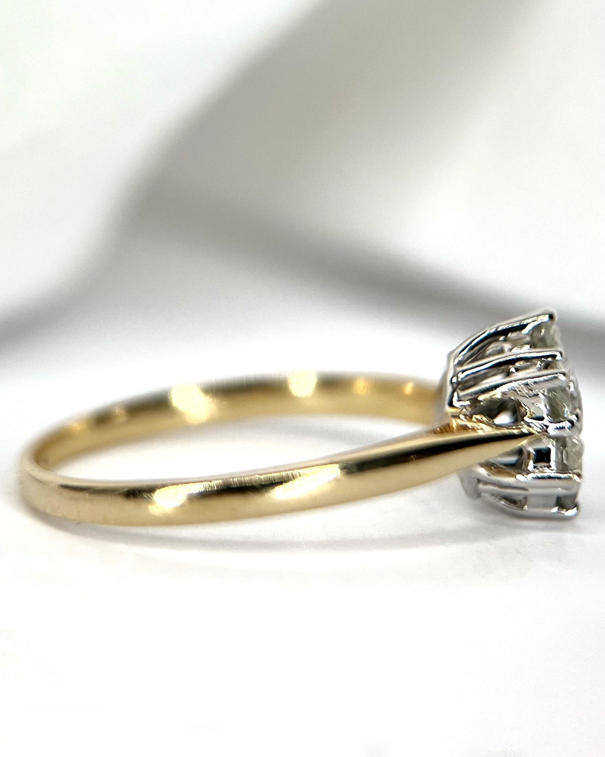 Bague Marguerite Diamants 0.49 carat & Or "Sylviane" - Elliade Paris