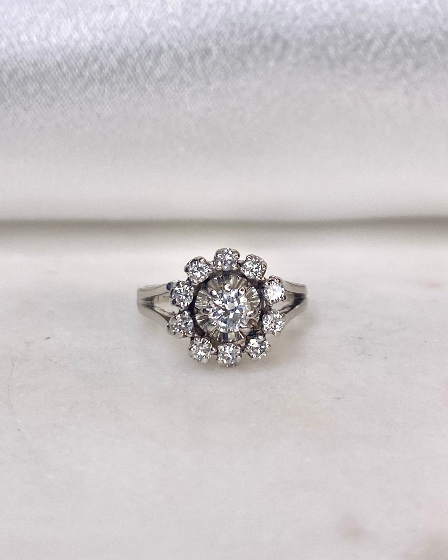 Bague Marguerite Diamants 0.55 carat "Kelaya" - Elliade Paris