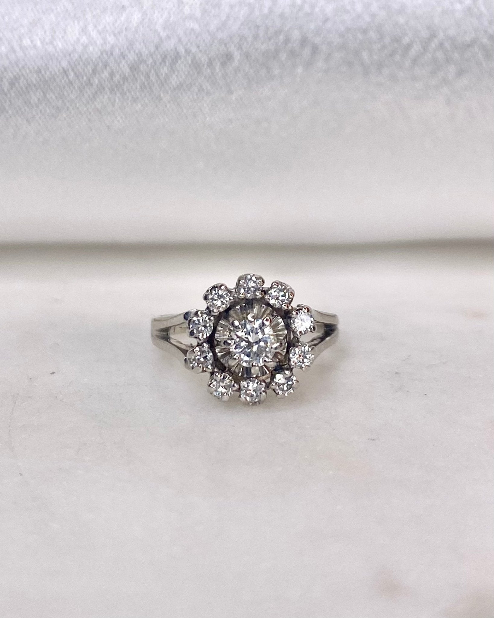 Bague Marguerite Diamants 0.55 carat "Kelaya" - Elliade Paris
