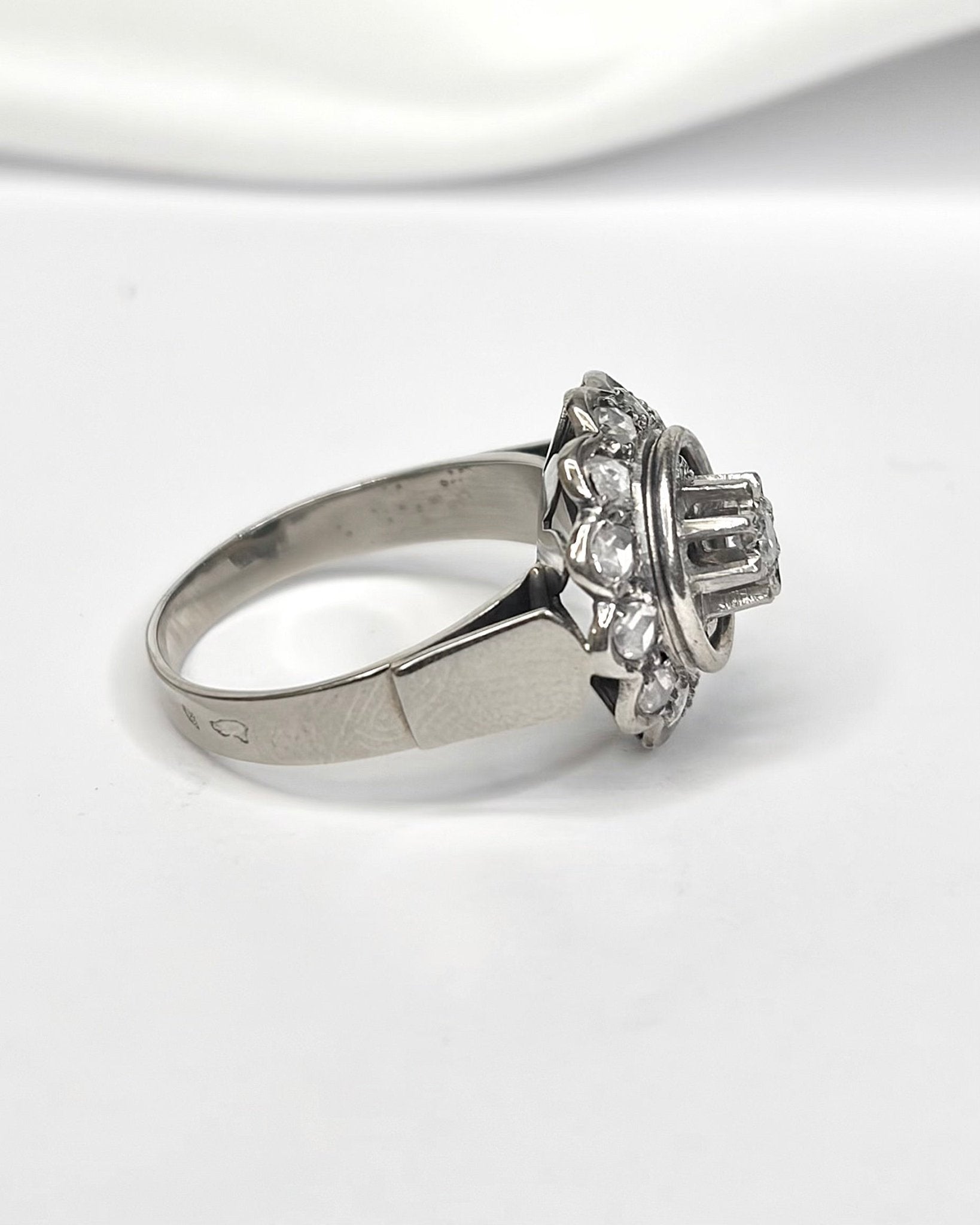 Bague Marguerite Diamants 0.56 carat, Or & Platine 4.97g "Amaya" - Elliade Paris