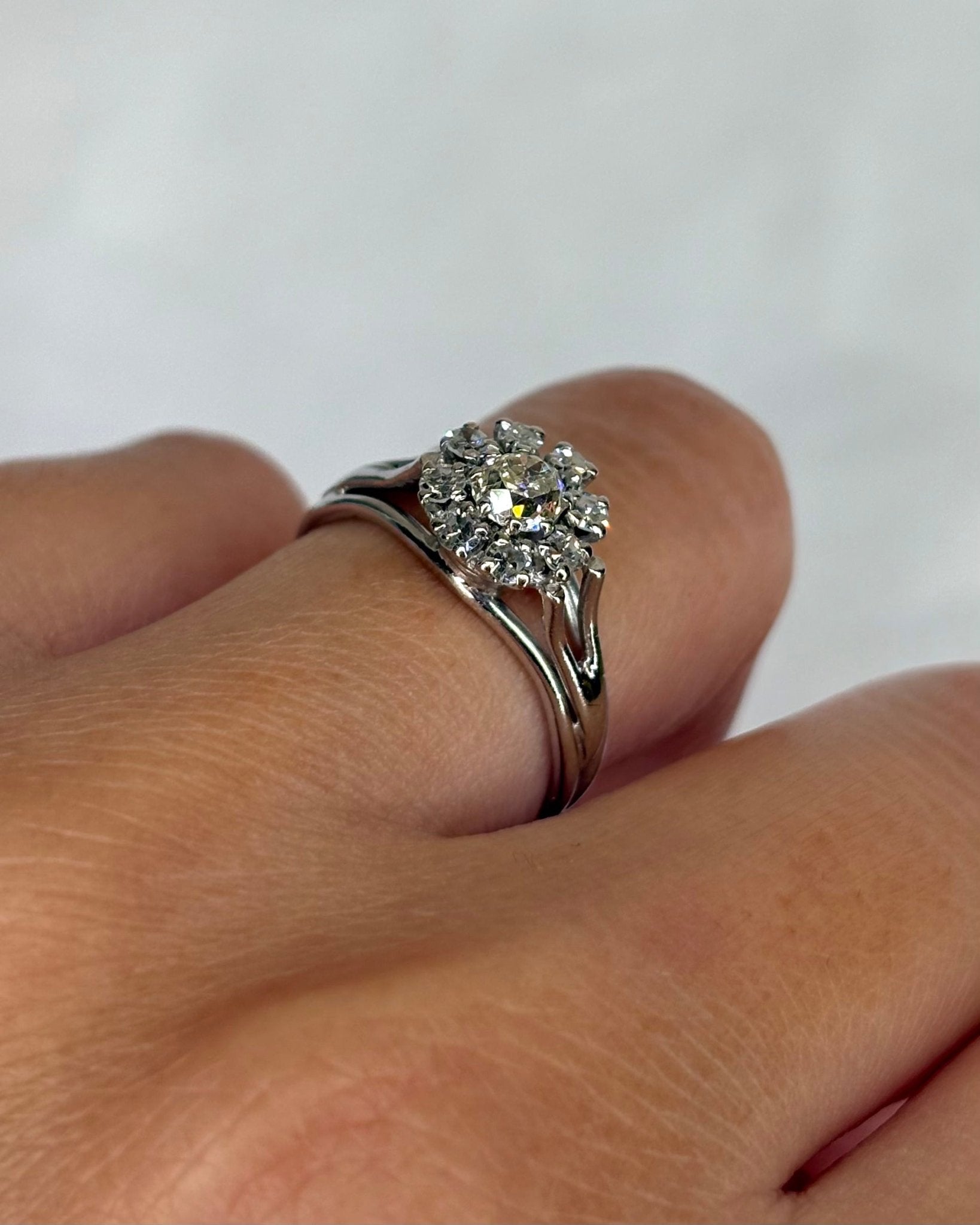 Bague Marguerite Diamants 0.58 carat "Vinciane" - Elliade Paris