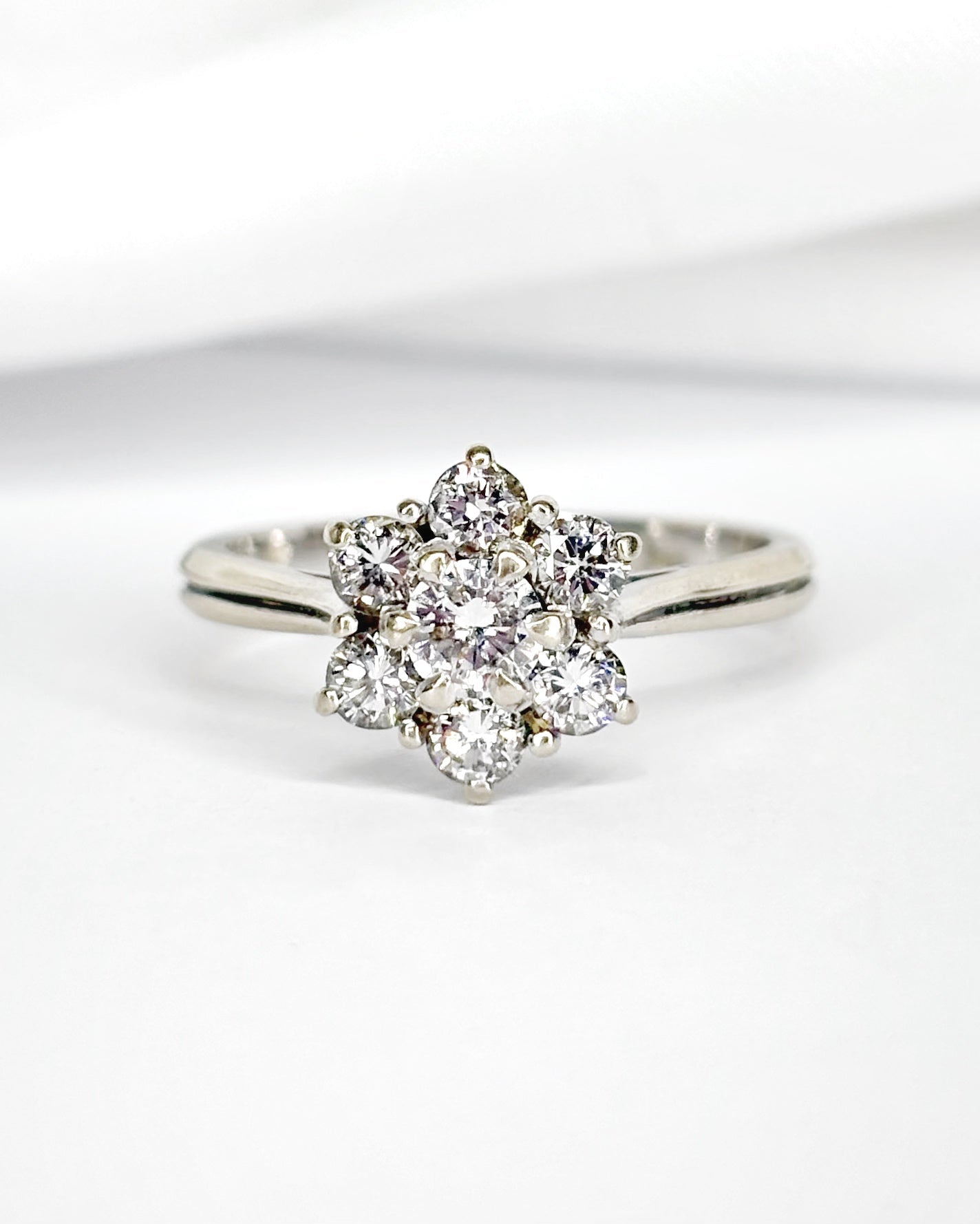 Bague Marguerite Diamants 0.61 carat "Sienna" - Elliade Paris