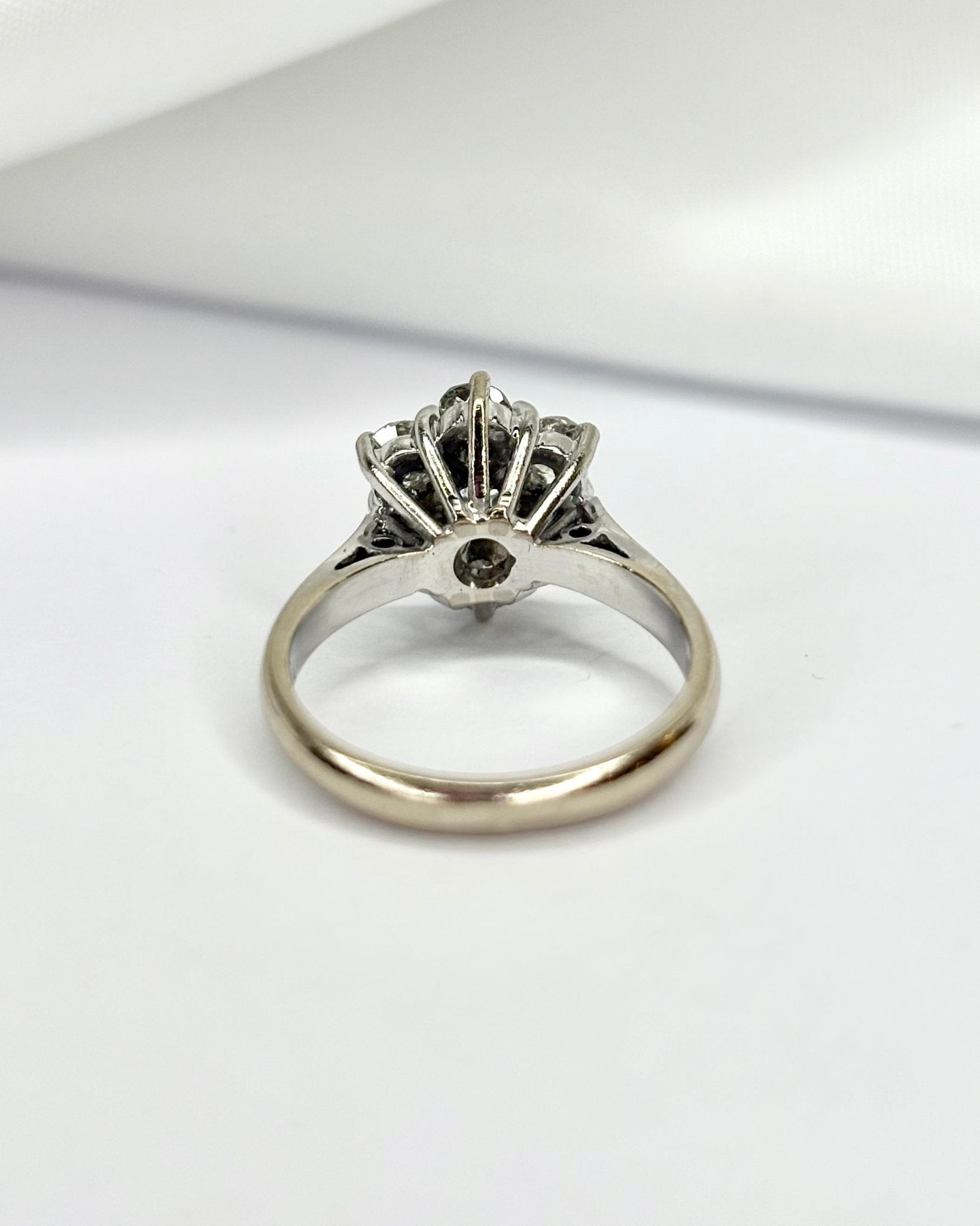 Bague Marguerite Diamants 0.70 carat "Corin" - Elliade Paris