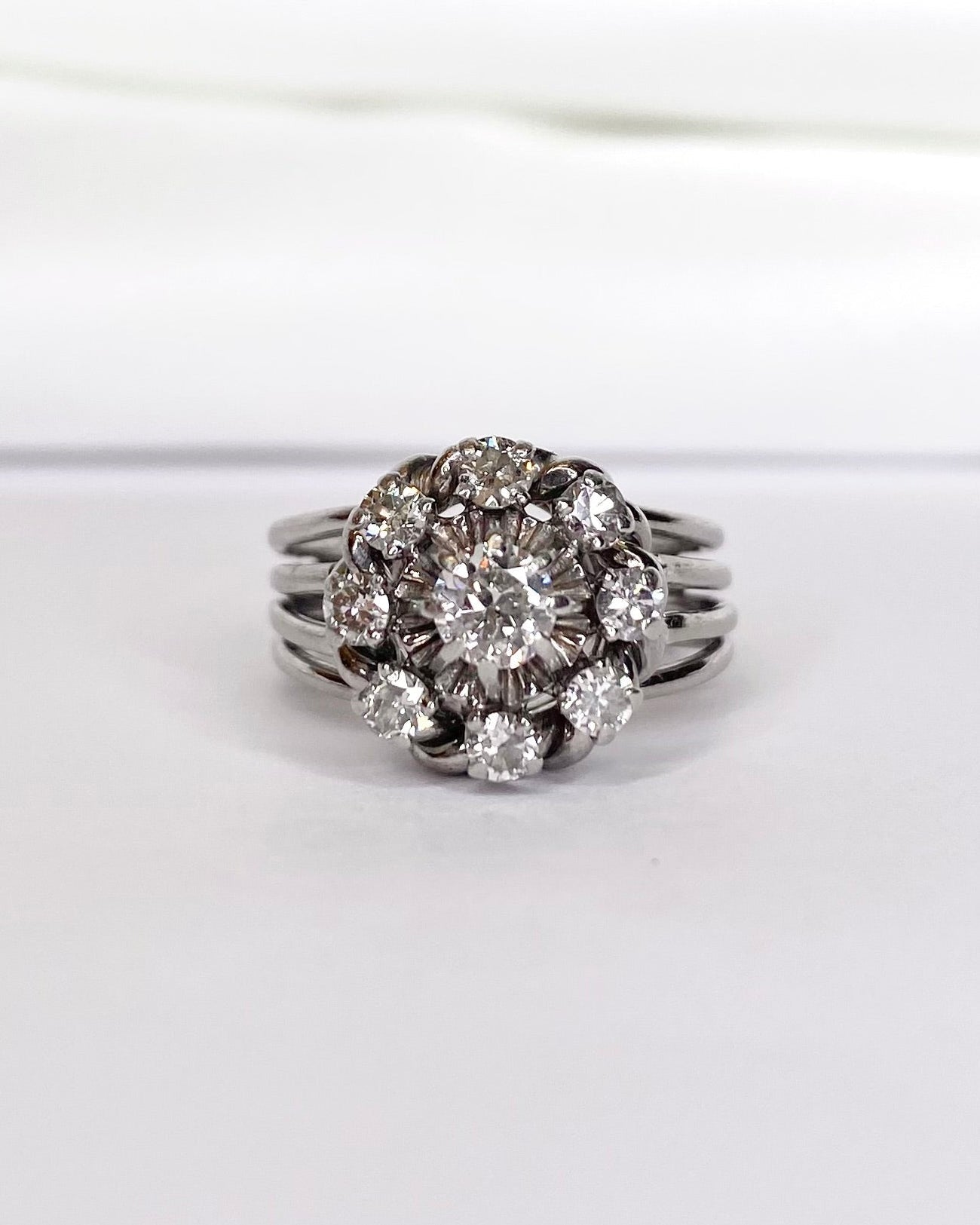 Bague Marguerite Diamants 0.70 carat "Paloma" - Elliade Paris