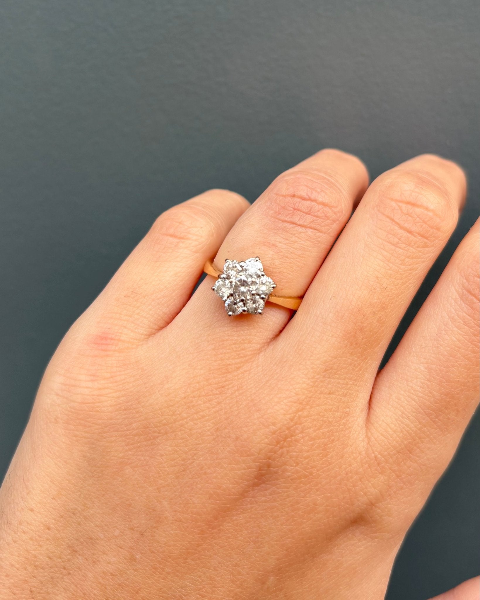 Bague Marguerite Diamants 0.85 carat "Nila" - Elliade Paris