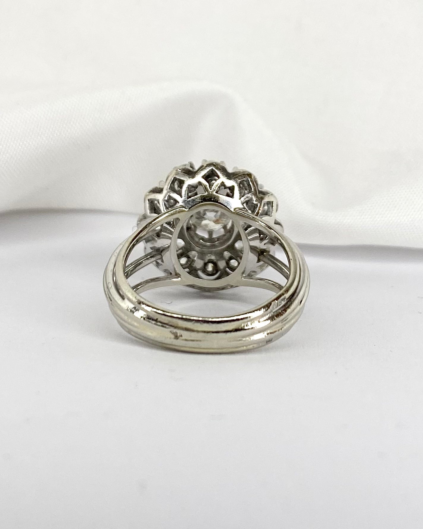 Bague Marguerite Diamants 0.93 carat "Olie" - Elliade Paris