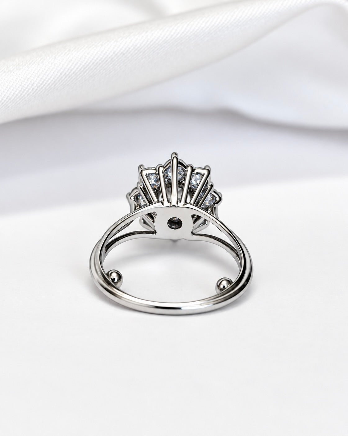 Bague Marguerite Diamants 1.39 carat 4.4g "Luna" - Elliade Paris