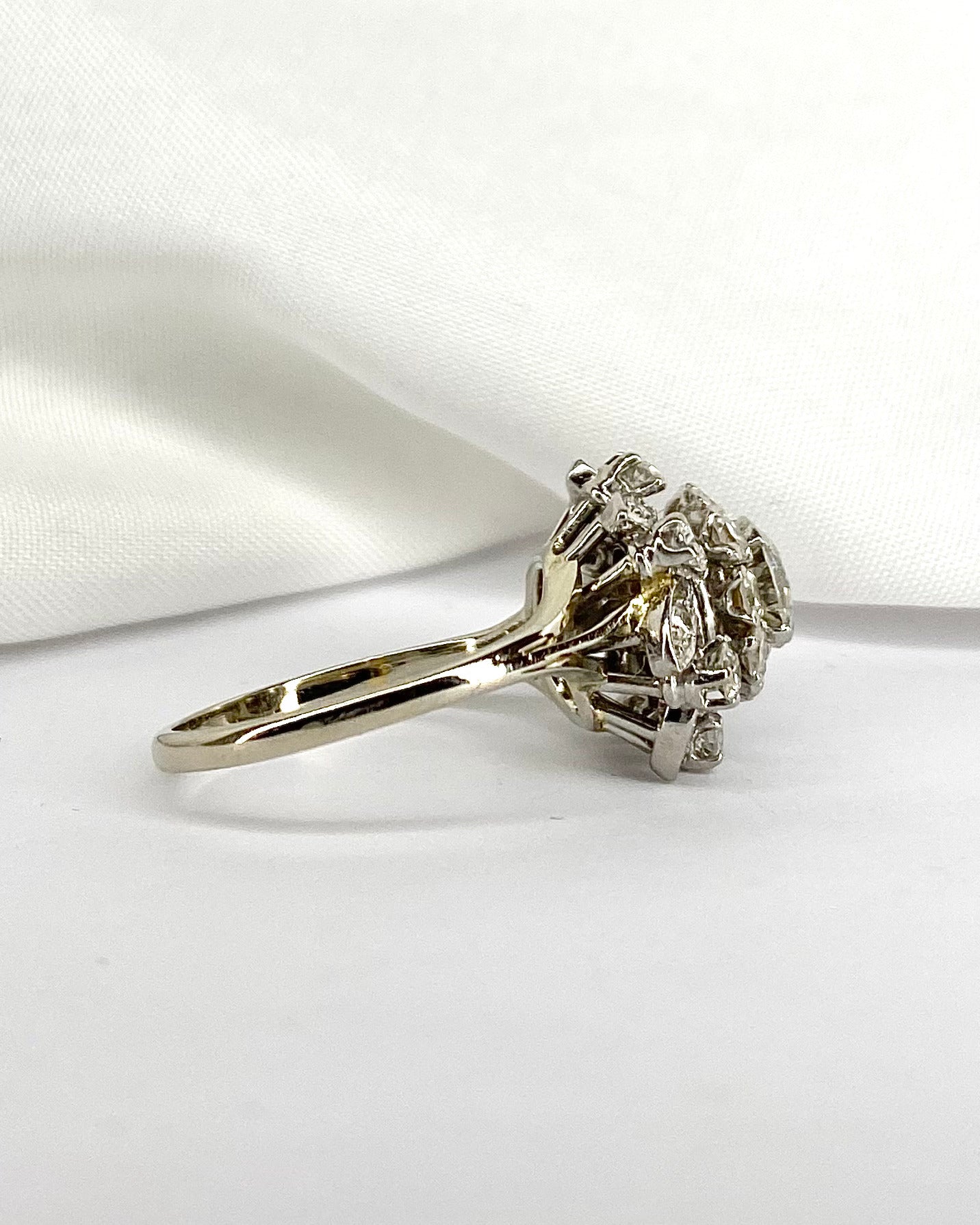 Bague Marguerite Diamants 1.53 carat "Sade" - Elliade Paris