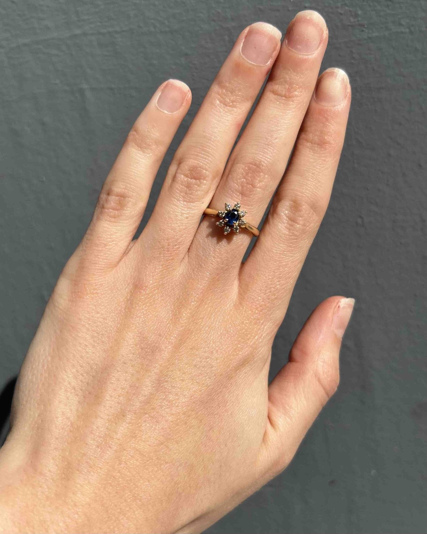 Bague Marguerite Diamants & Saphir "Maude" - Elliade Paris