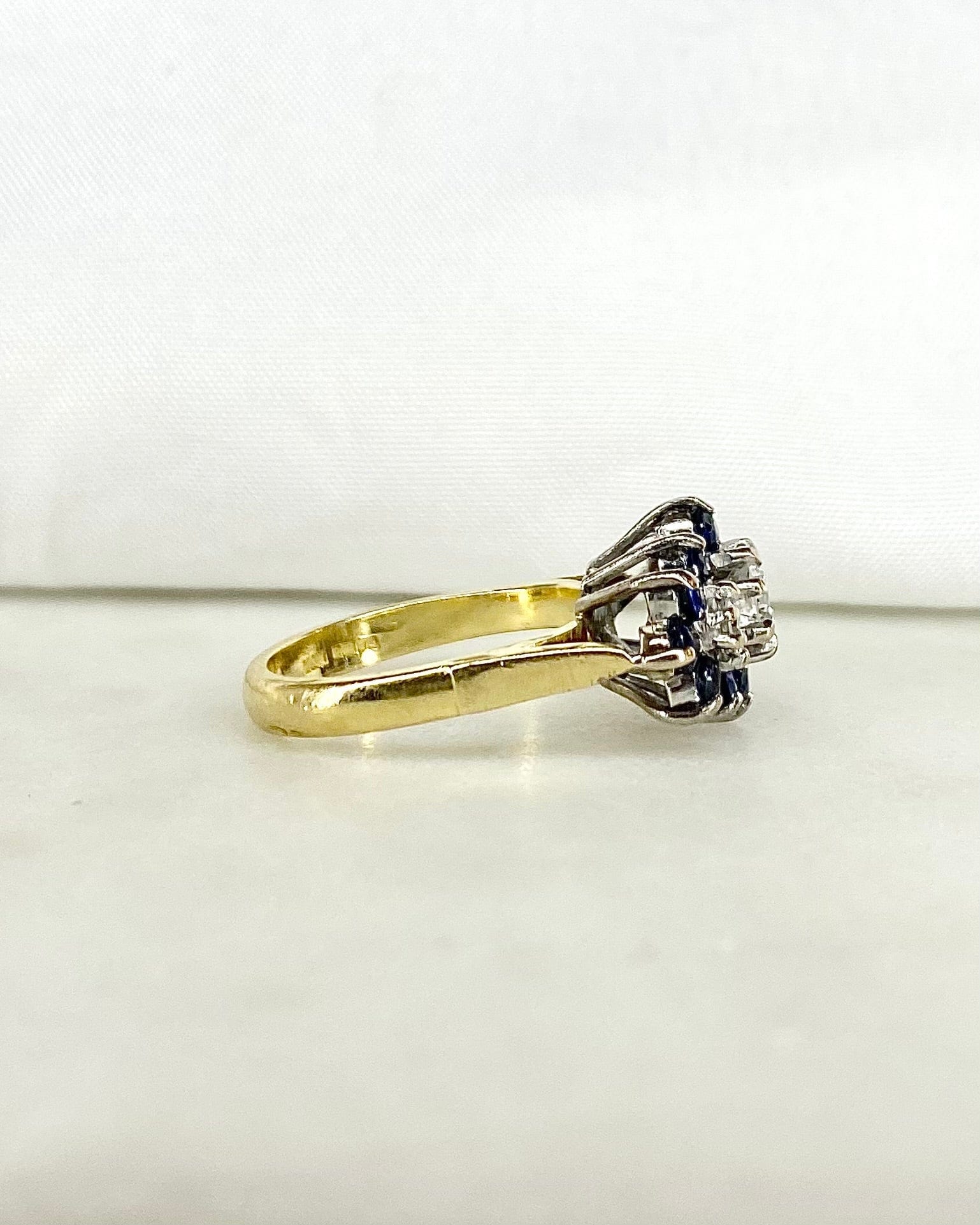 Bague Marguerite Diamants & Saphirs "Giulia" - Elliade Paris