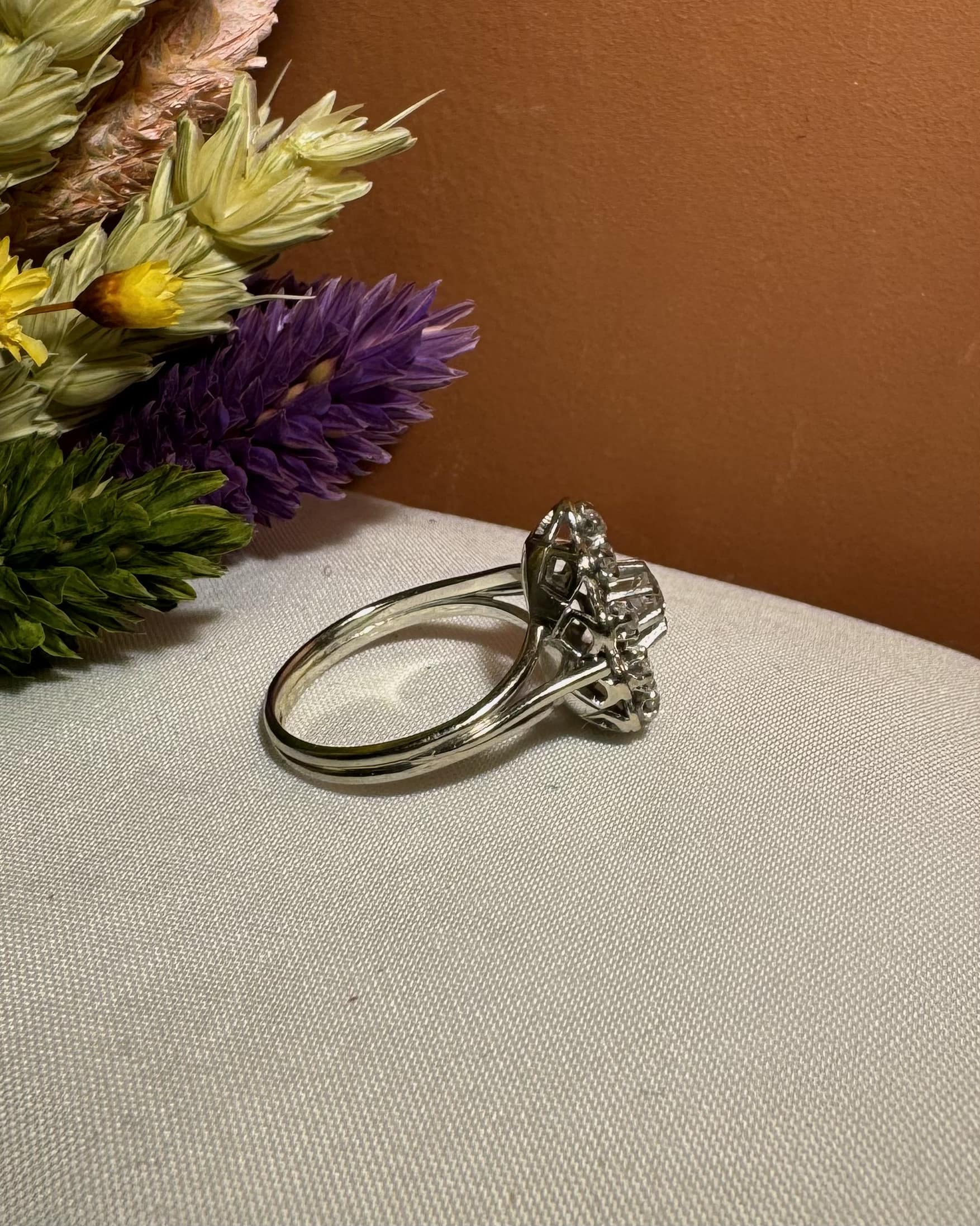 Marguerite Ring 11 Diamonds 0.60 carat "Ludmila"