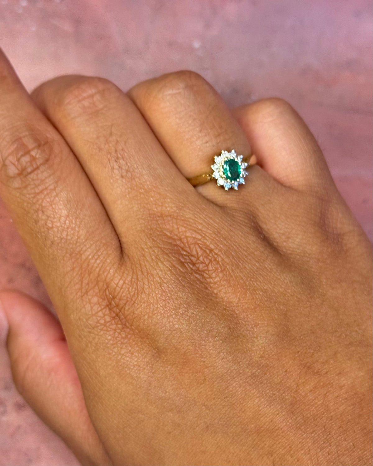 Bague Marguerite Émeraude 0.30 carat & Diamants "Agnes" - Elliade Paris