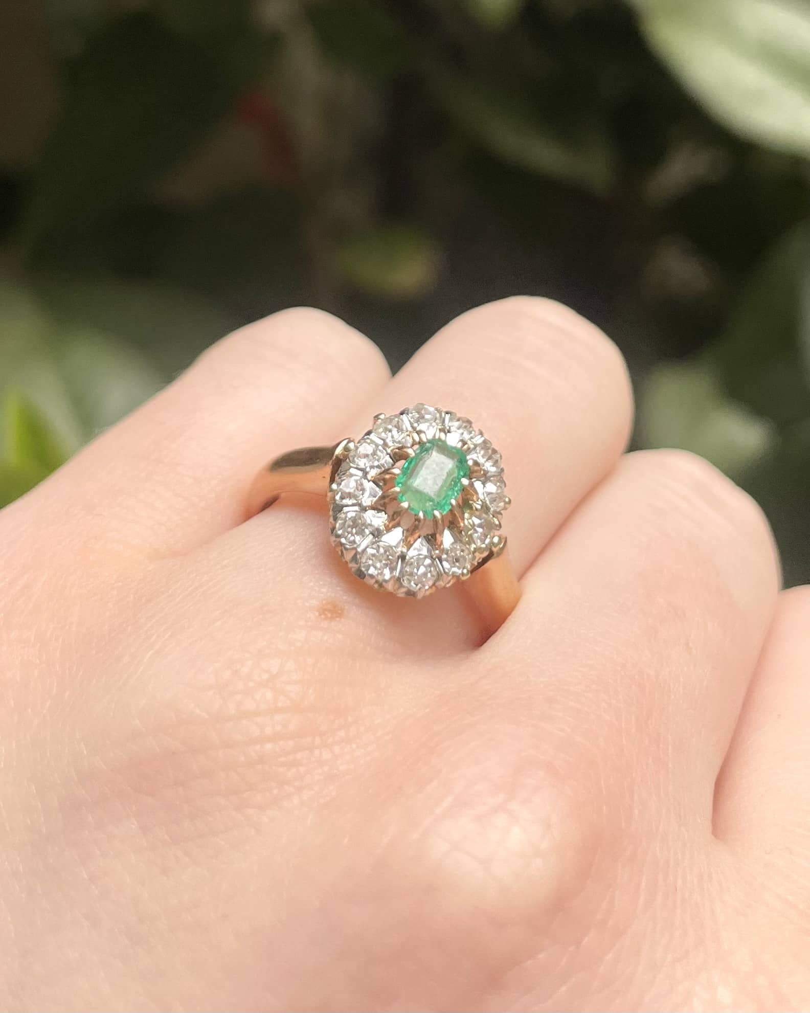 Bague Marguerite émeraude 0.30 Carat & Diamants "Awen" - Elliade Paris