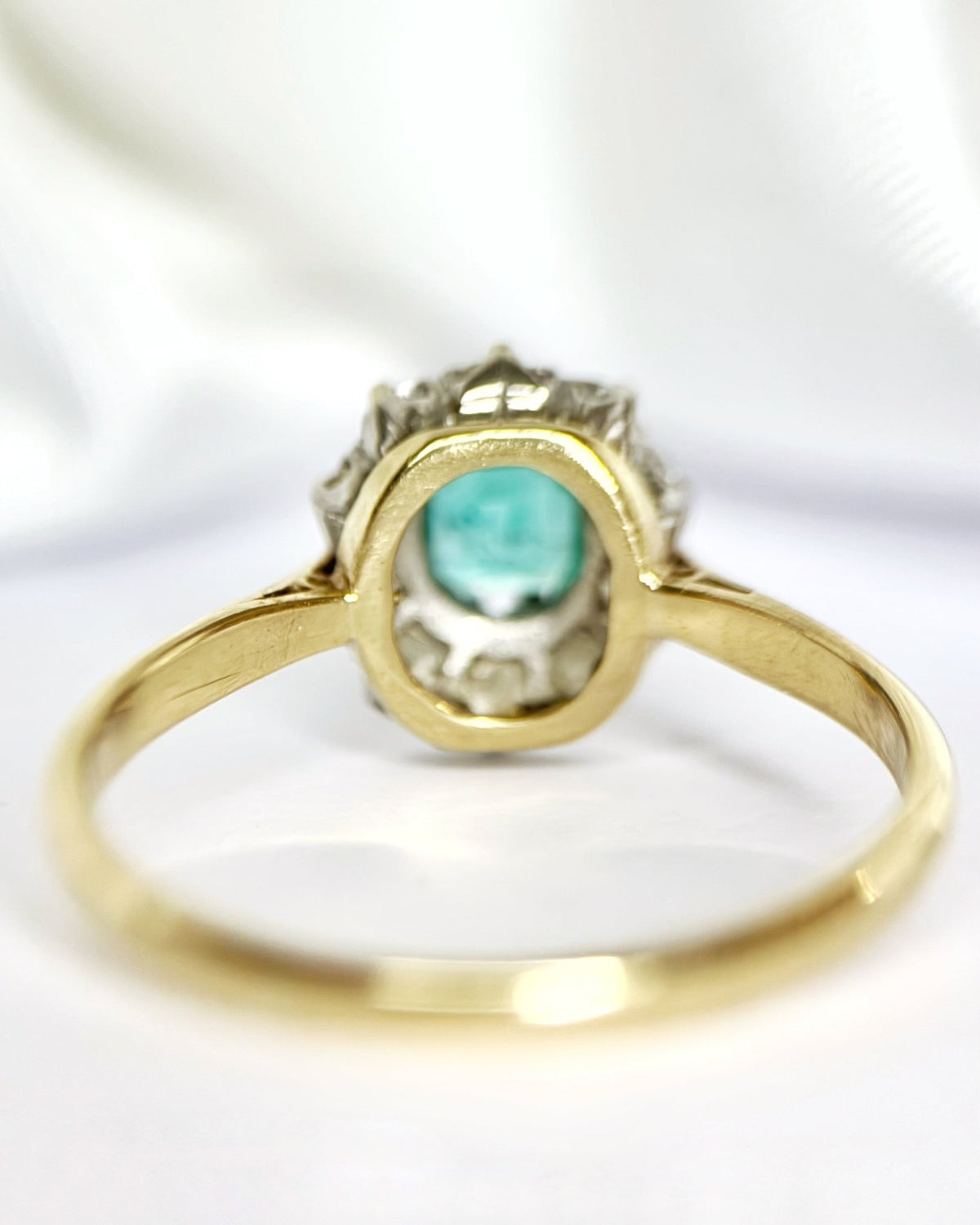 Bague Marguerite Émeraude 0.48 carat & Diamants 0.40 carat "Ludwig" - Elliade Paris