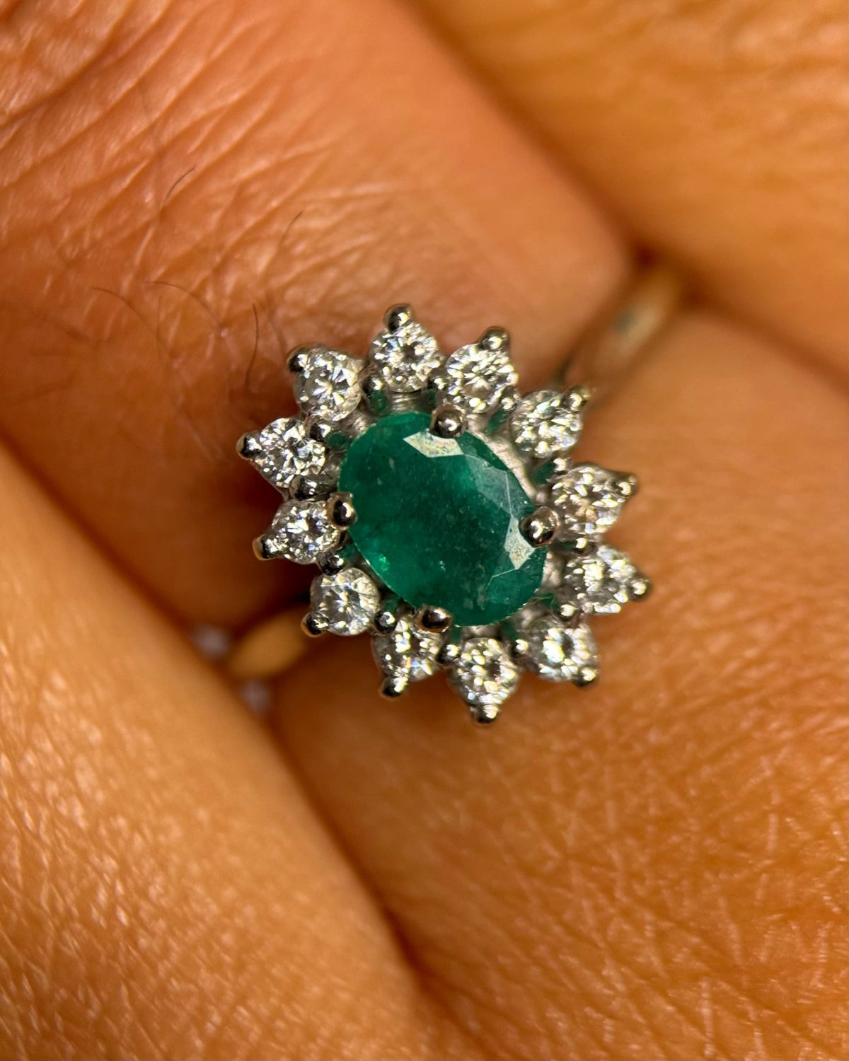Bague Marguerite Émeraude 0.54 carat & Diamants 0.24 carat "Philomène" - Elliade Paris