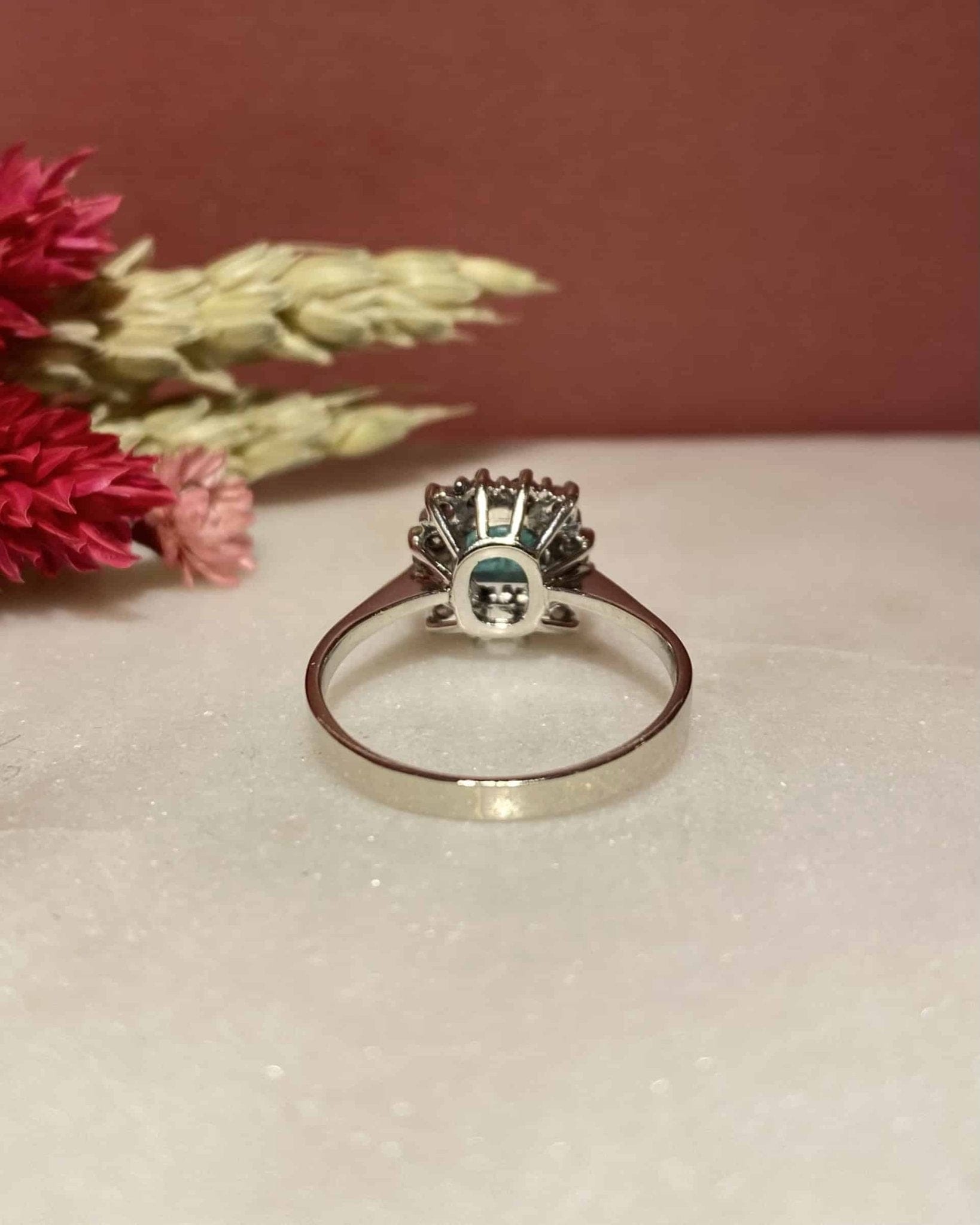 Bague Marguerite Émeraude 0.55 carat & Diamants "Ayla" - Elliade Paris
