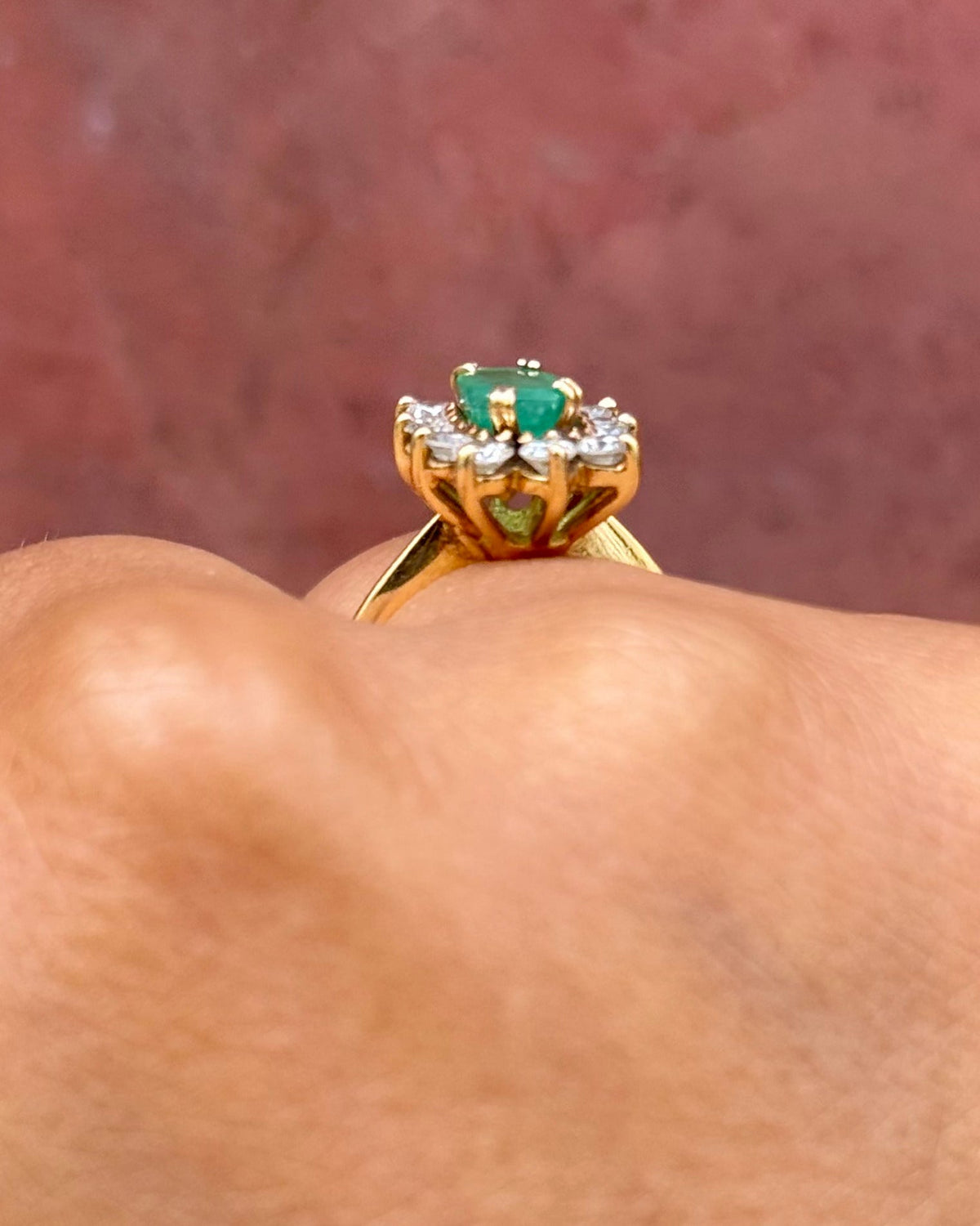 Bague Marguerite Émeraude 0.59 carat & Diamants 0.50 carat "Colette" - Elliade Paris