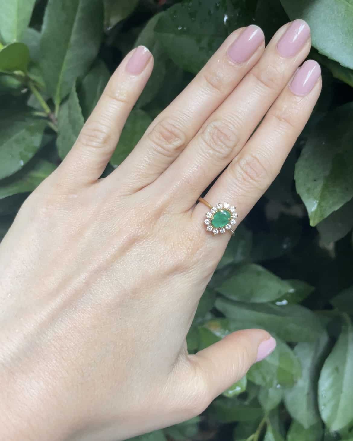 Bague Marguerite Émeraude 0.60 carat & Diamants "Niamh" - Elliade Paris
