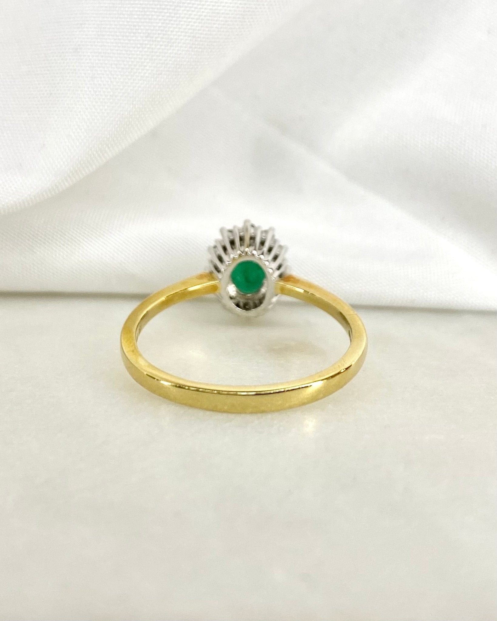 Bague Marguerite Émeraude 0.76 carat & 12 Diamants "Selma" - Elliade Paris
