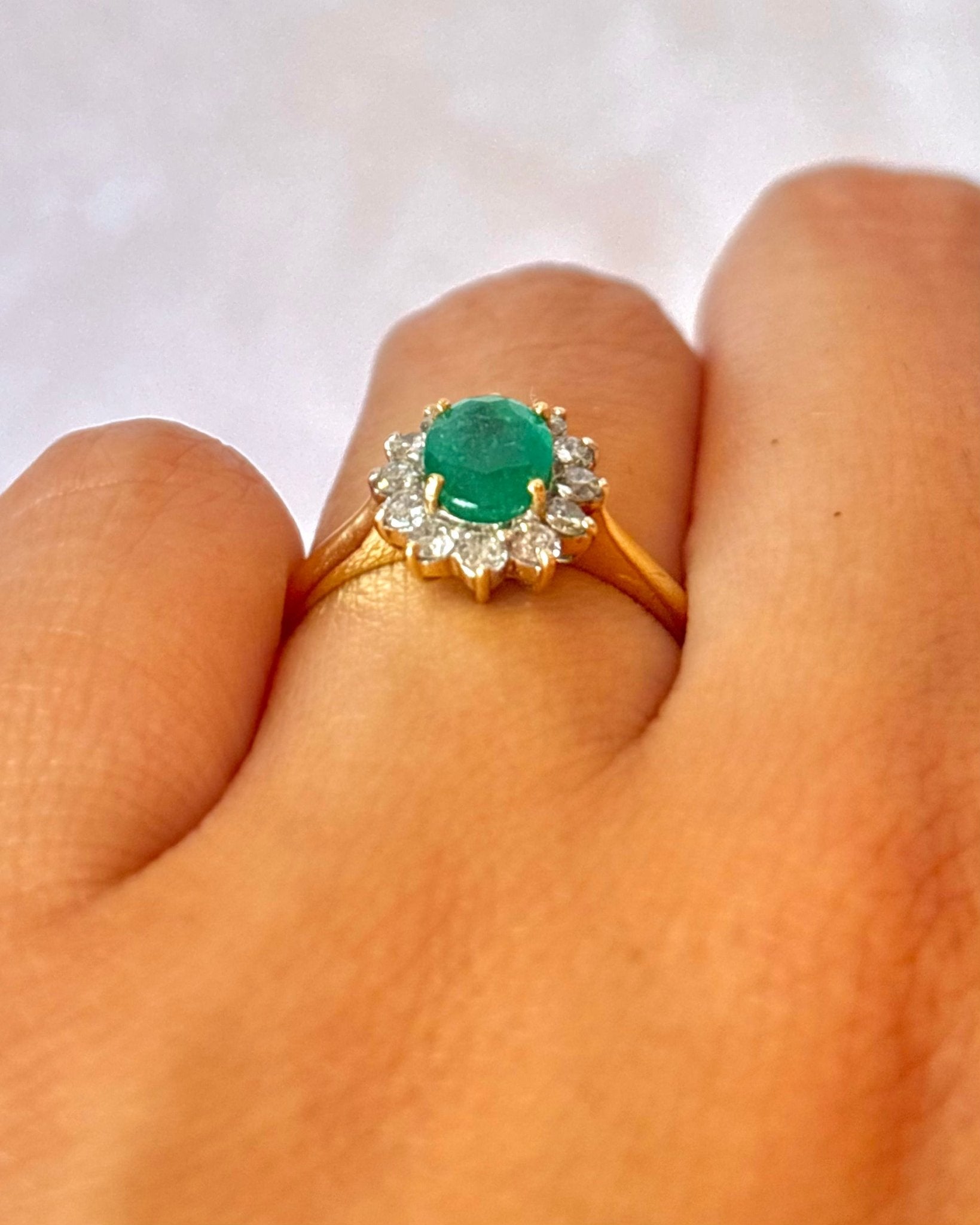 Bague Marguerite Émeraude 0.84 carat & Diamants 0.36 carat "Cirine" - Elliade Paris