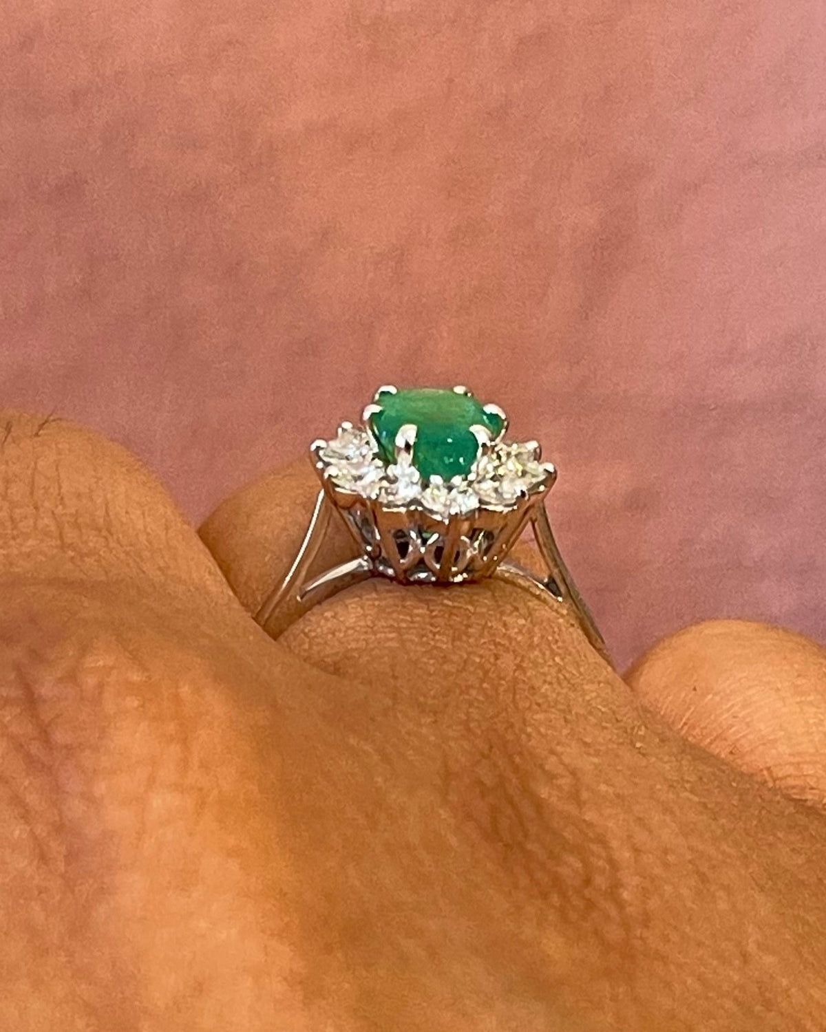 Bague Marguerite Émeraude 0.91 carat & Diamants 0.30 carat "Ophélie" - Elliade Paris