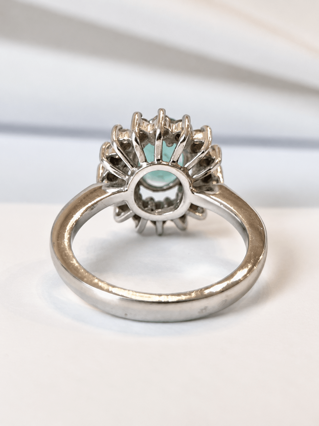 Bague Marguerite Émeraude 1 carat & Diamants 0.32 carat 4,79g "Théa" - Elliade Paris