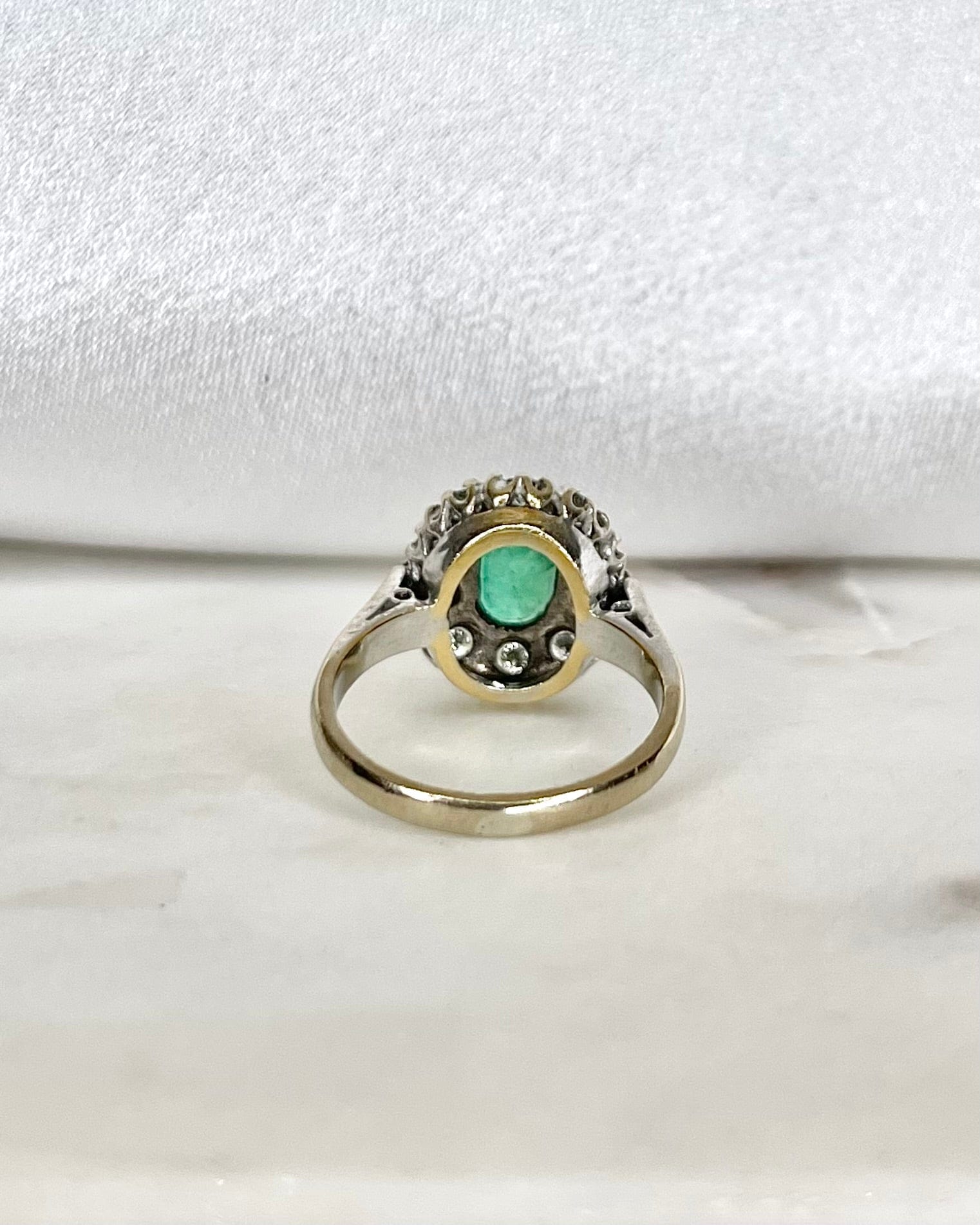 Bague Marguerite Emeraude 1.30 carat & Diamants "Ludivine" - Elliade Paris