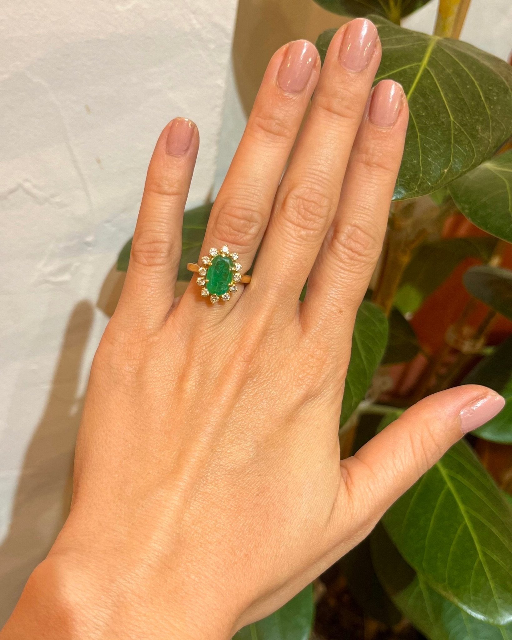 Bague Marguerite Émeraude 1.40 Carat & Diamants "Pippa" - Elliade Paris