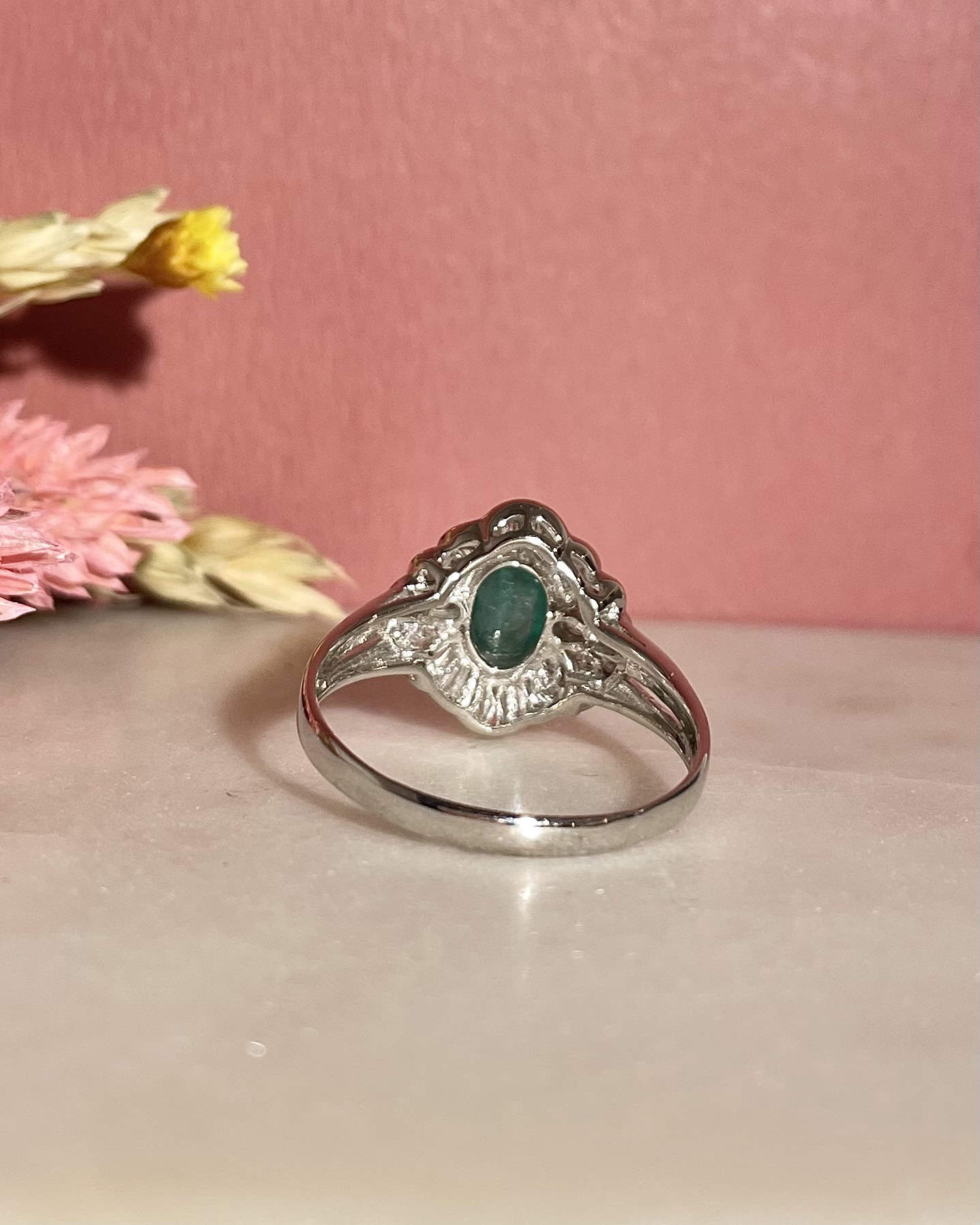 Bague Marguerite Émeraude 1.50 carat & Diamants 1 carat "Livia" - Elliade Paris