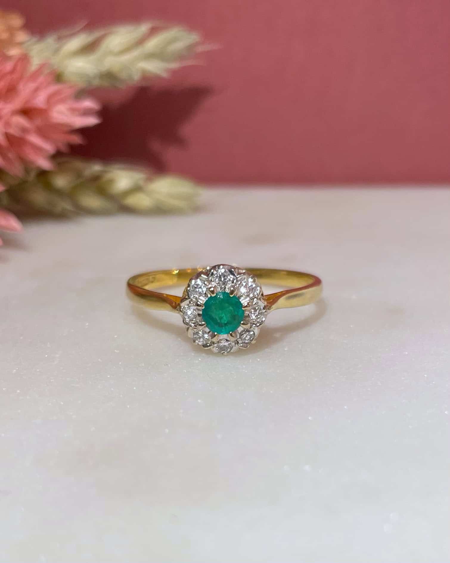 Bague Marguerite Émeraude & Diamants "Amelia" - Elliade Paris