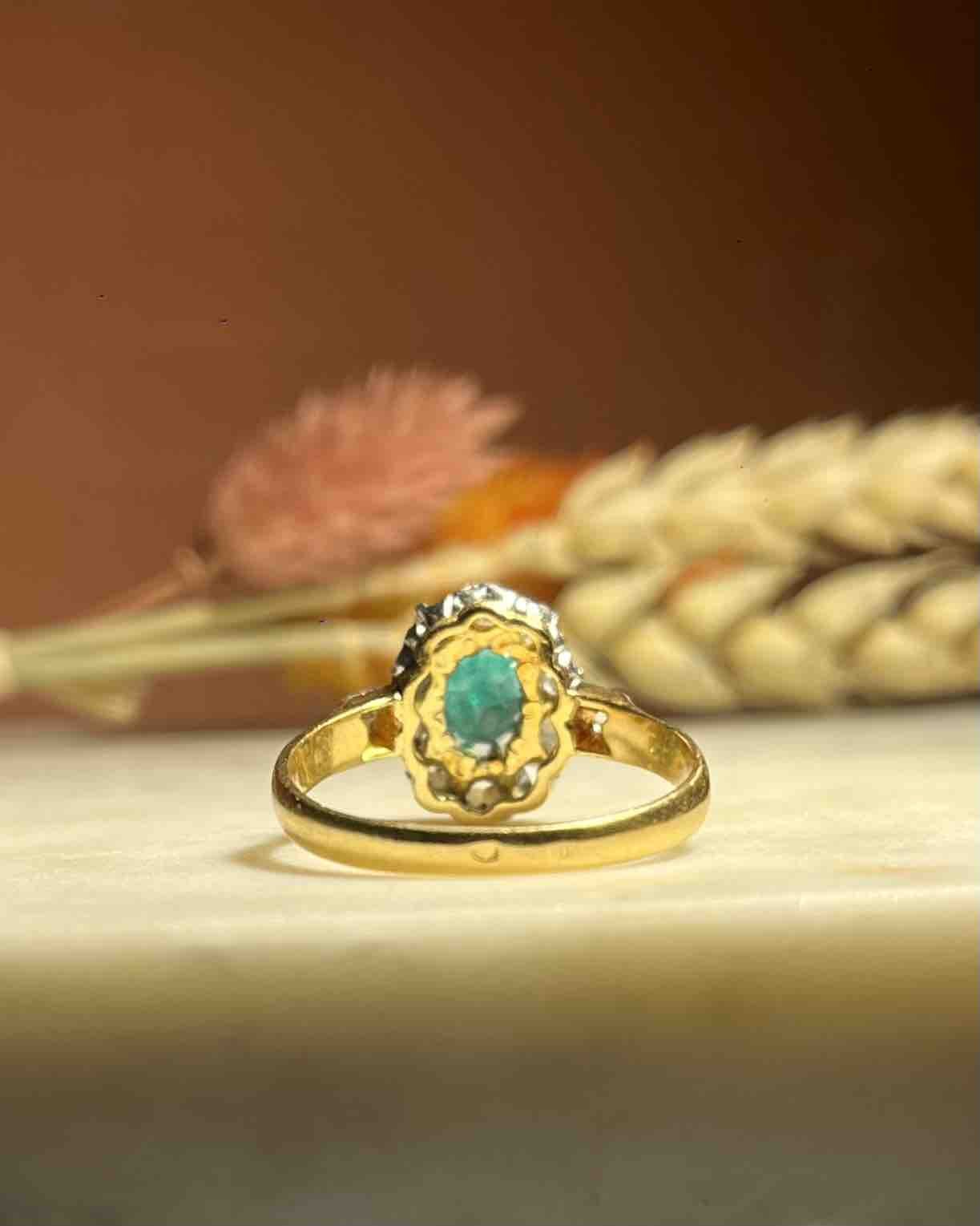 Bague Marguerite Emeraude & Diamants "Clara" - Elliade Paris