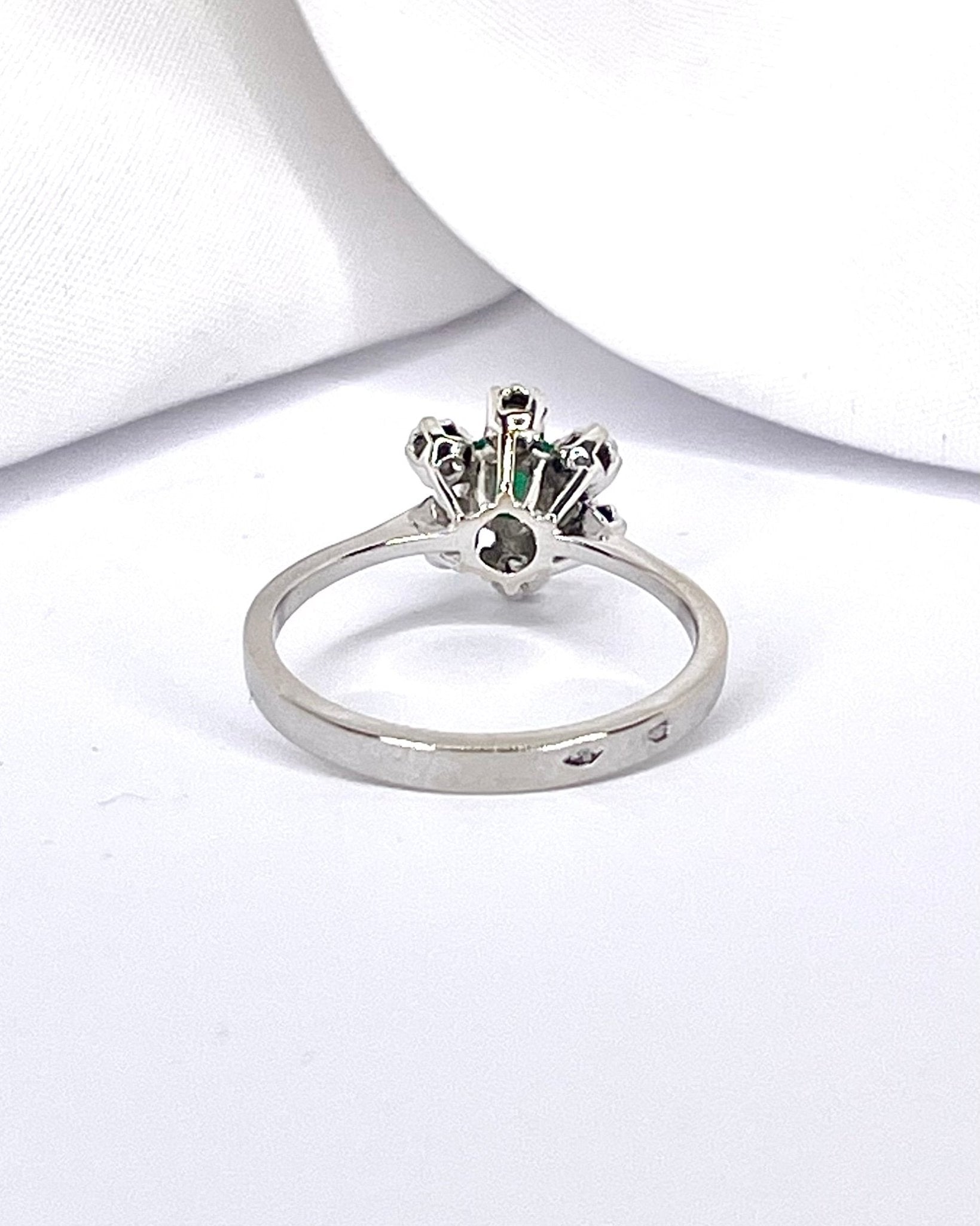 Bague Marguerite Émeraude & Diamants "Esma" - Elliade Paris