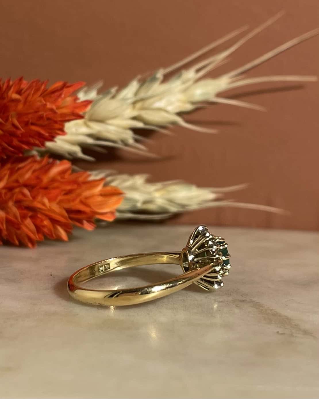 Bague Marguerite Émeraude & Diamants "Evaranne" - Elliade Paris
