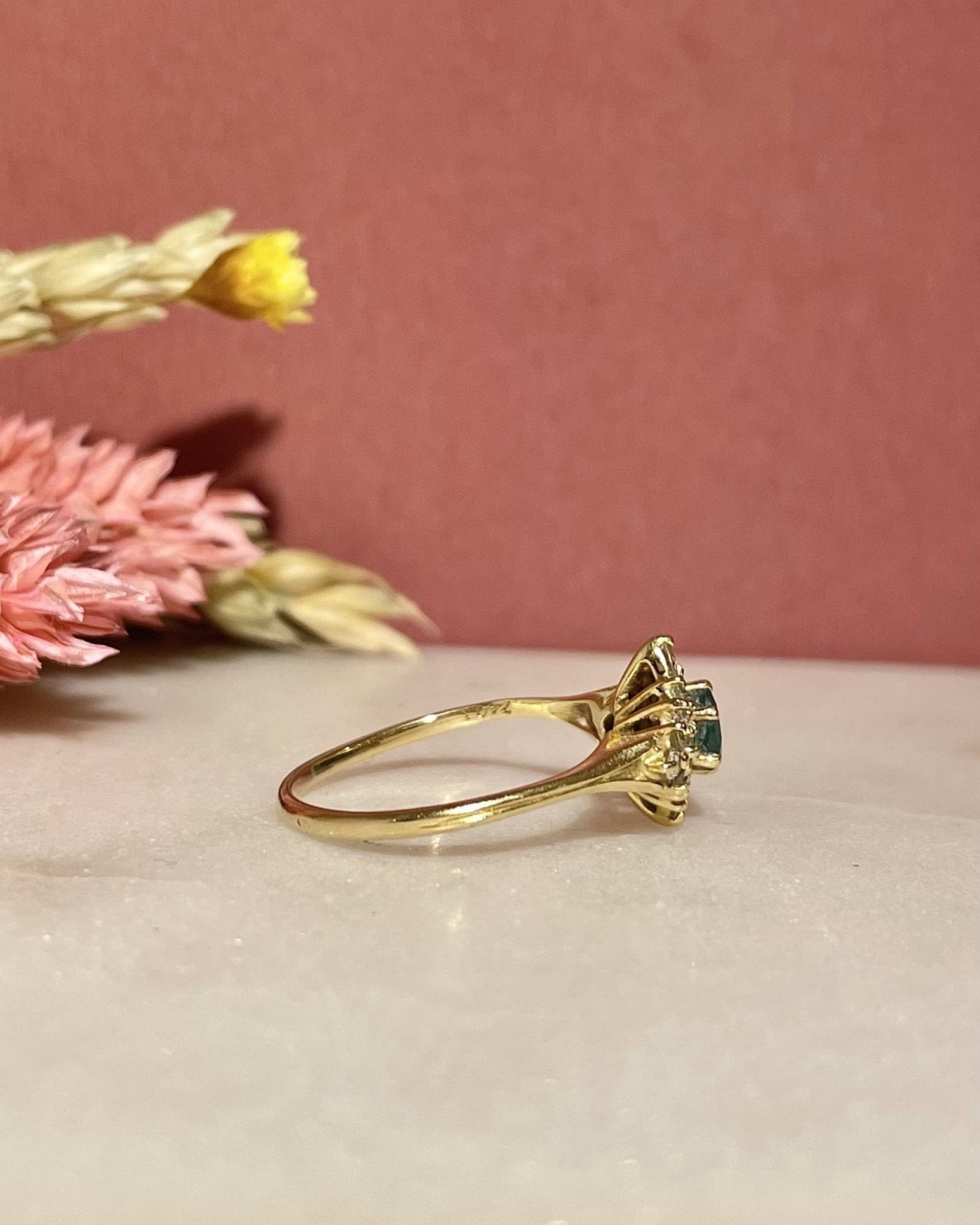 Bague Marguerite Émeraude & Diamants "Ireyel" - Elliade Paris