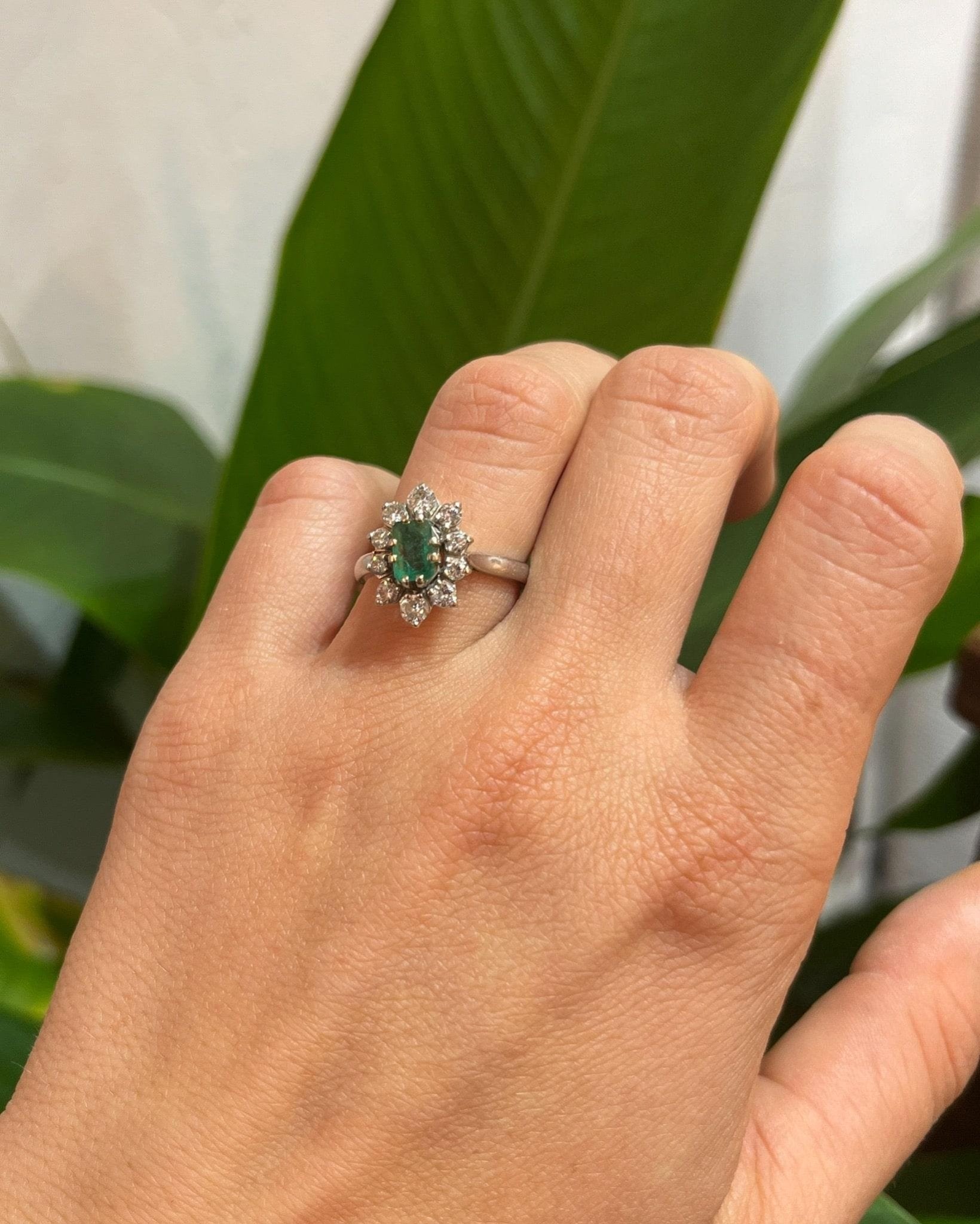 Bague Marguerite émeraude & diamants "Zya" - Elliade Paris