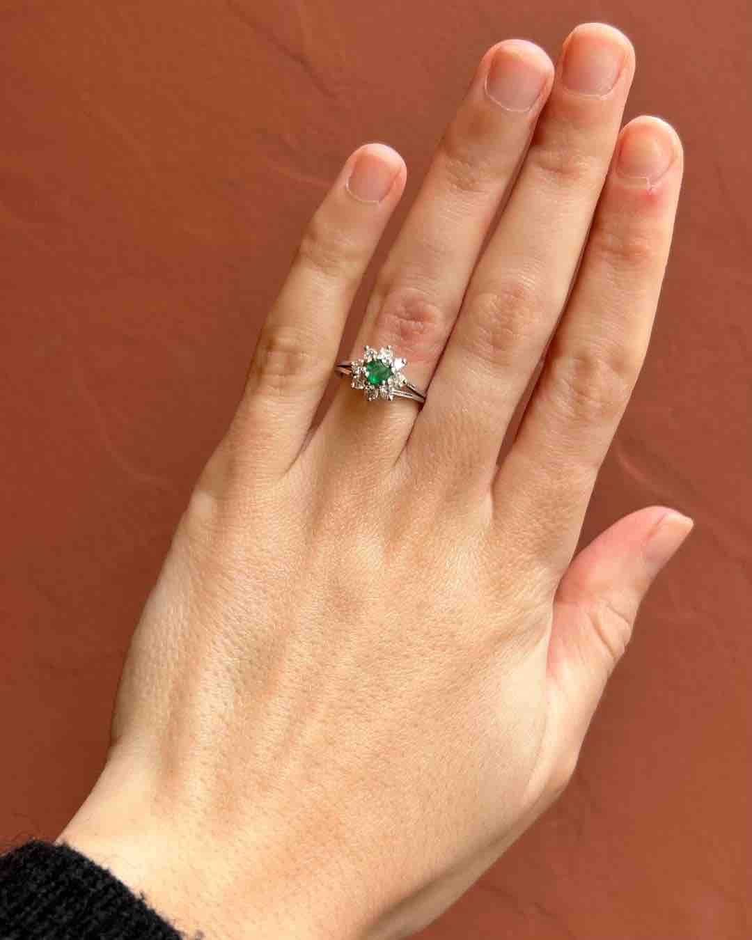 Bague Marguerite Émeraude et Diamants "Ana - Li" - Elliade Paris