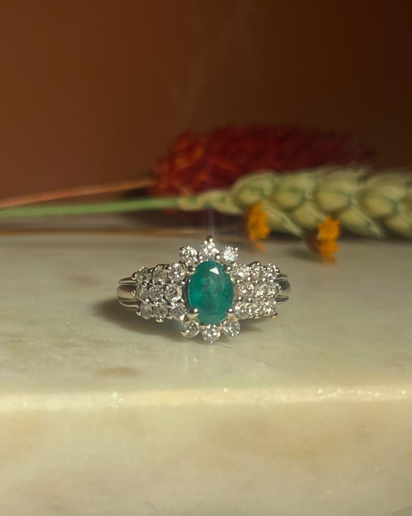 Bague Marguerite Émeraude et Diamants "Stella" - Elliade Paris