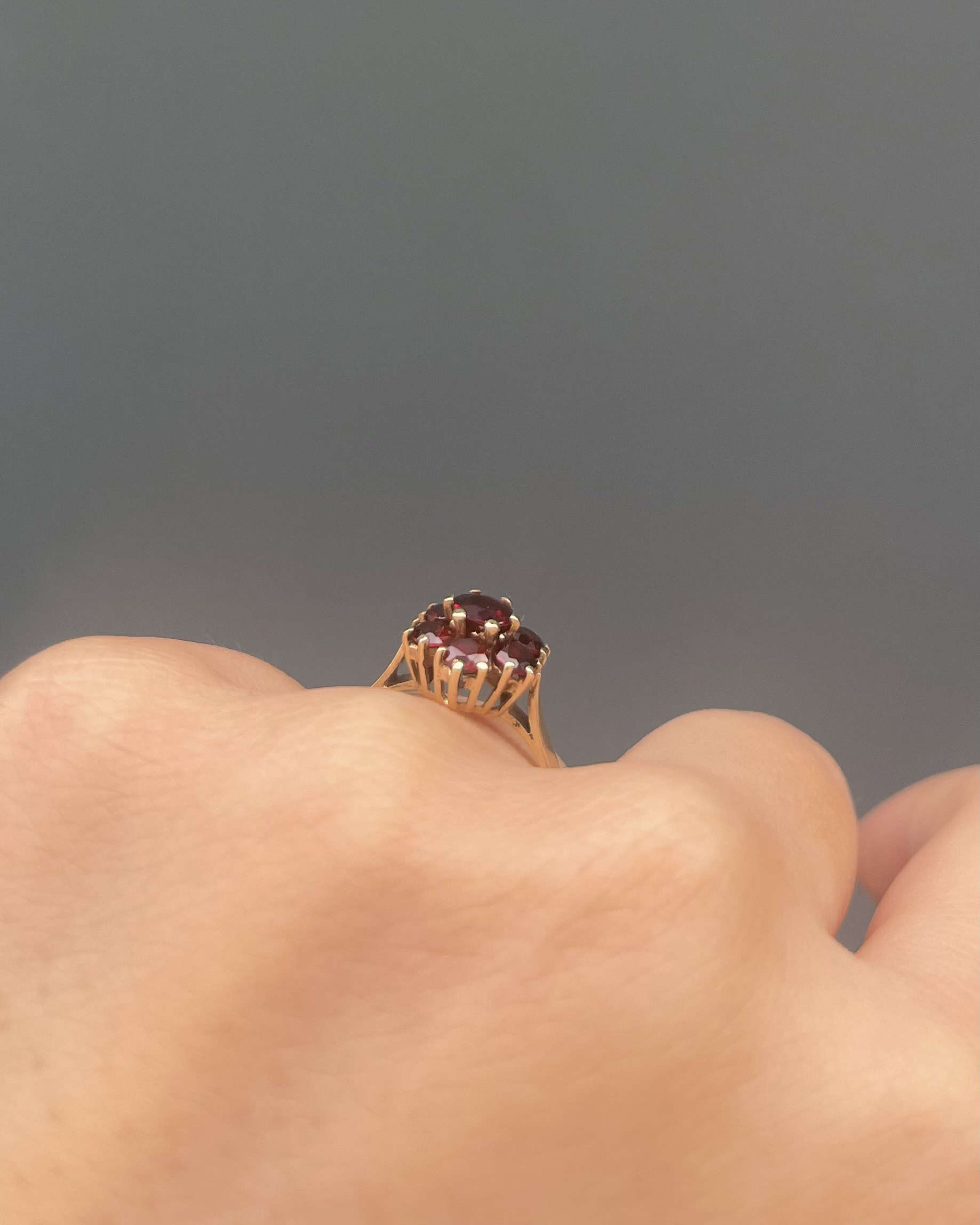 Bague Marguerite Grenats 1.10 carat "Maggy"