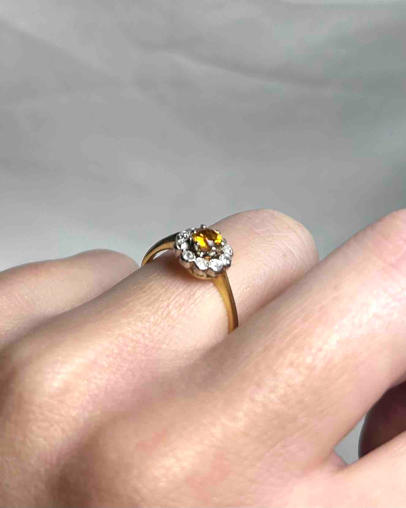 Bague Marguerite Grenat Hessonite 0.37 carat & 10 Diamants "Alexia" - Elliade Paris