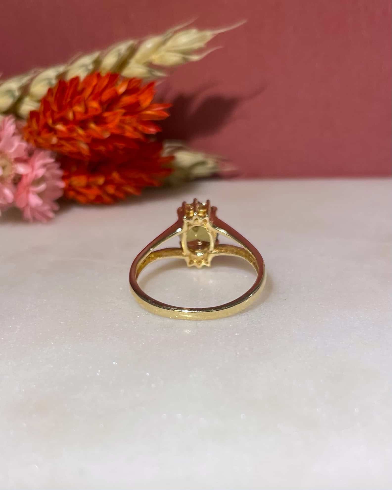 Bague Marguerite Grenat Vert 1.60 Carat & Diamants "Tiana" - Elliade Paris