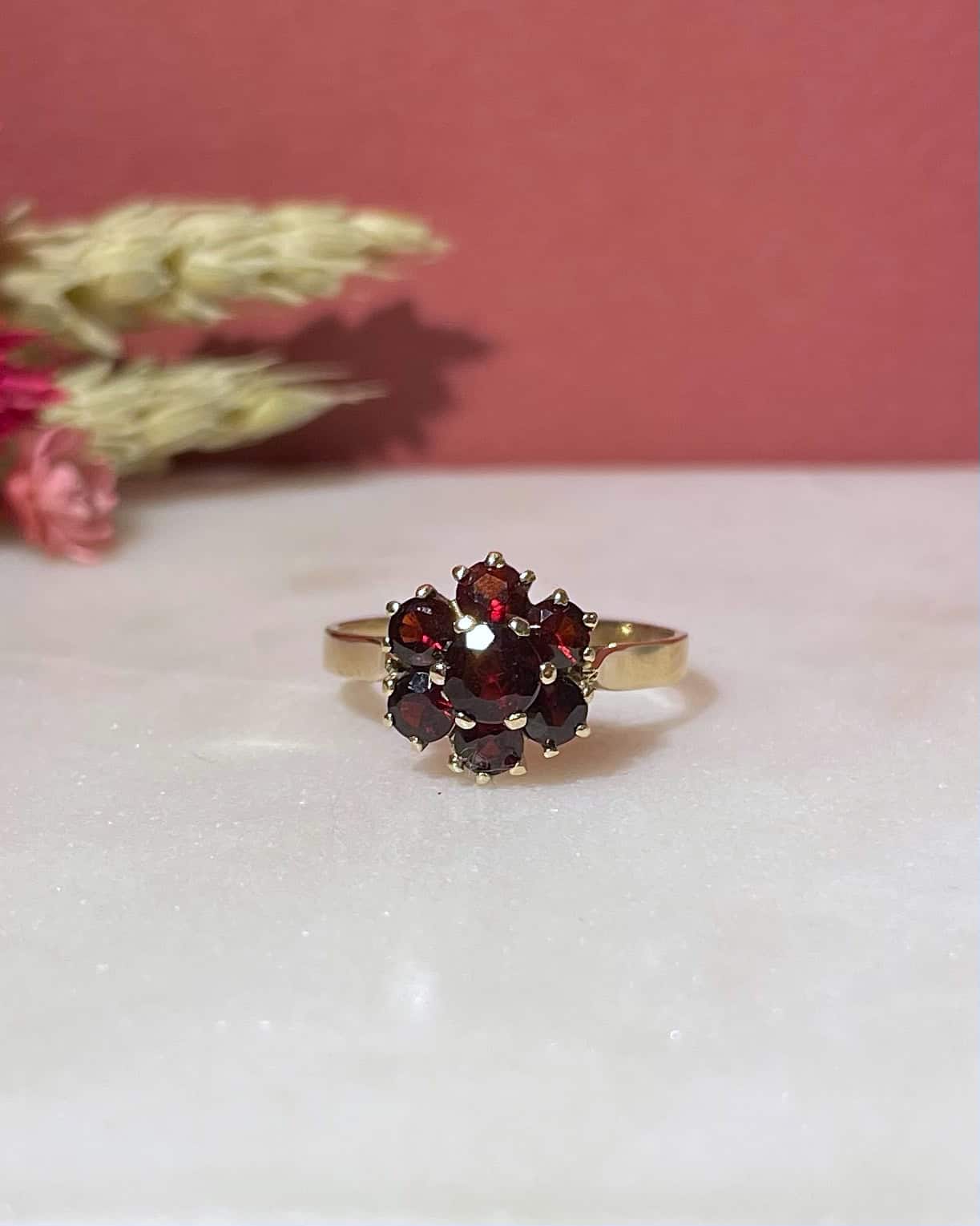 Bague Marguerite Grenats 1.10 carat "Maggy" - Elliade Paris