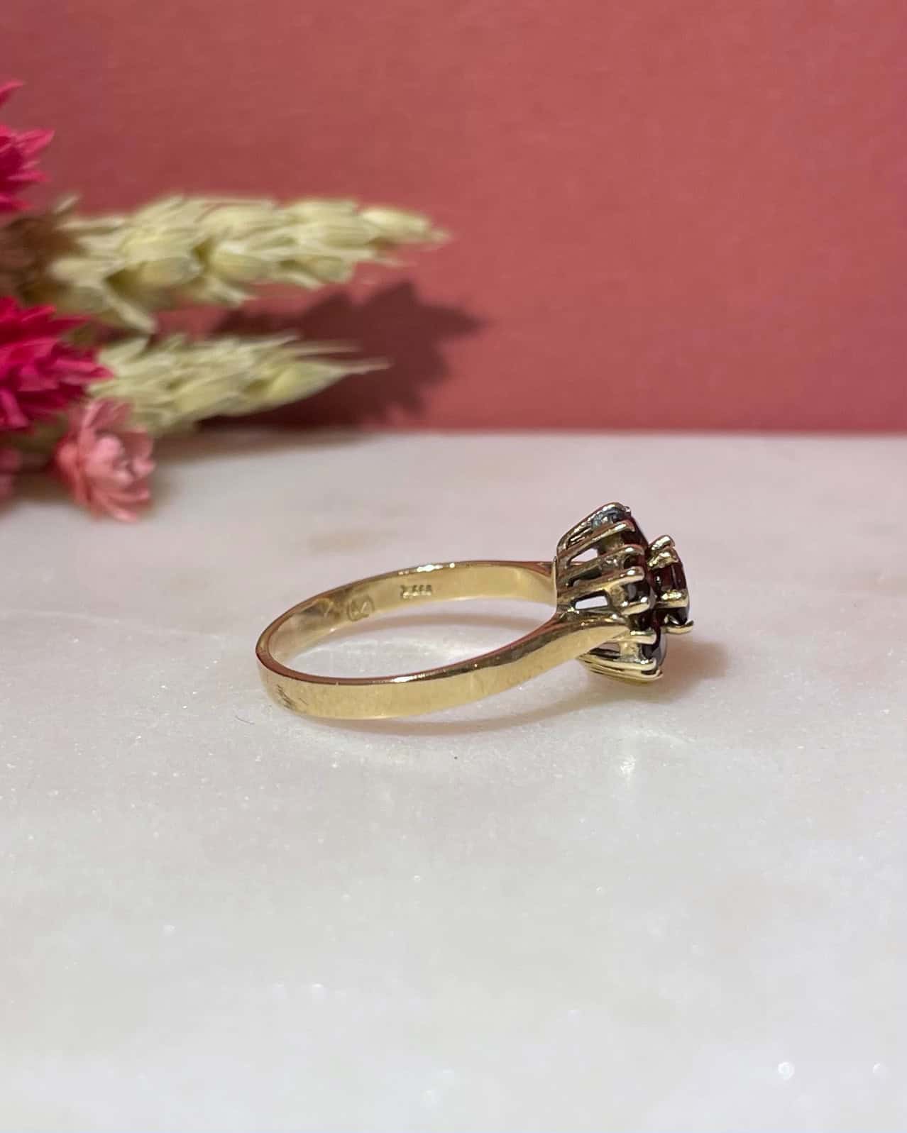 Bague Marguerite Grenats 1.10 carat "Maggy" - Elliade Paris