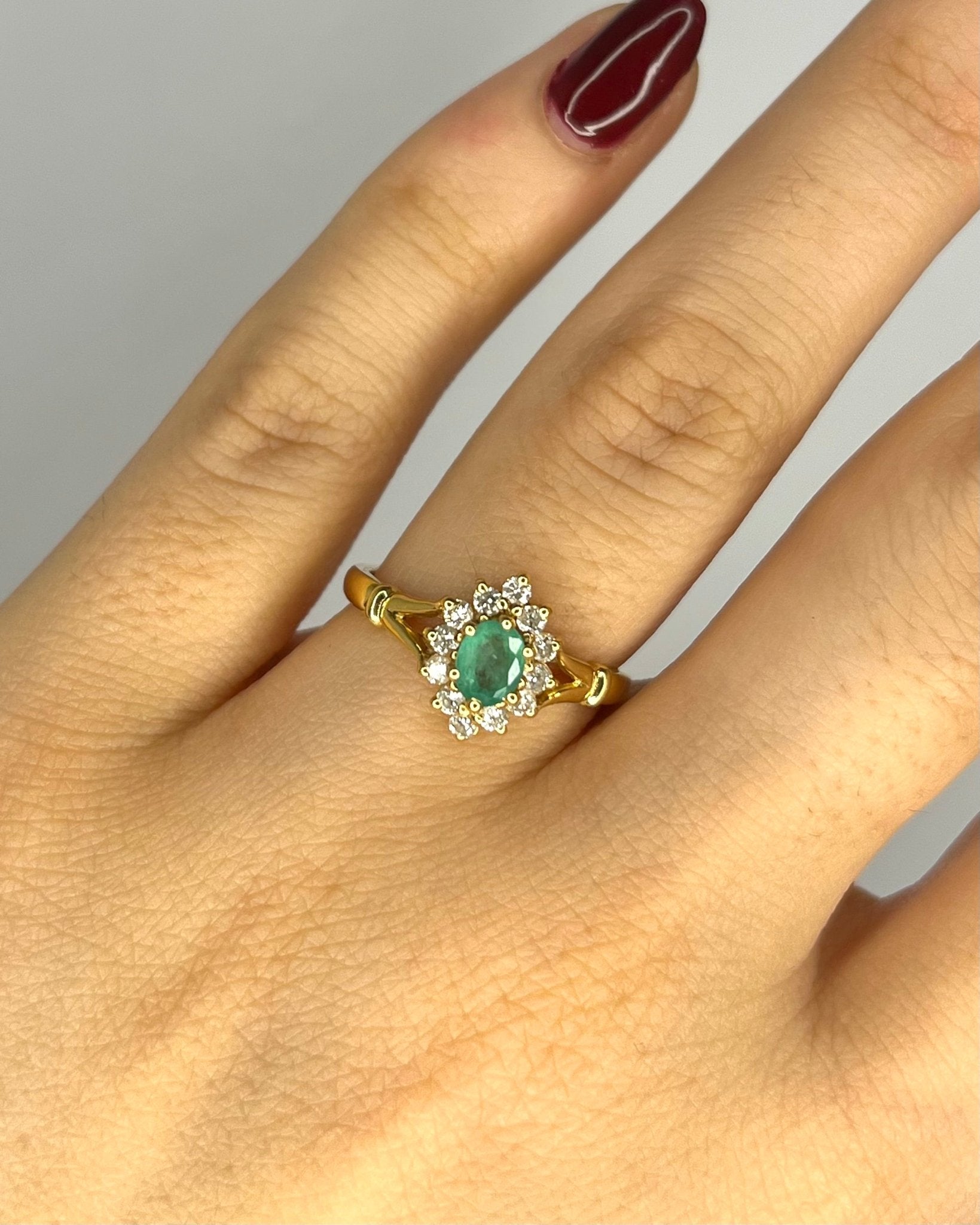 Bague Marguerite Marquise Émeraude & Diamants "Georgea" - Elliade Paris