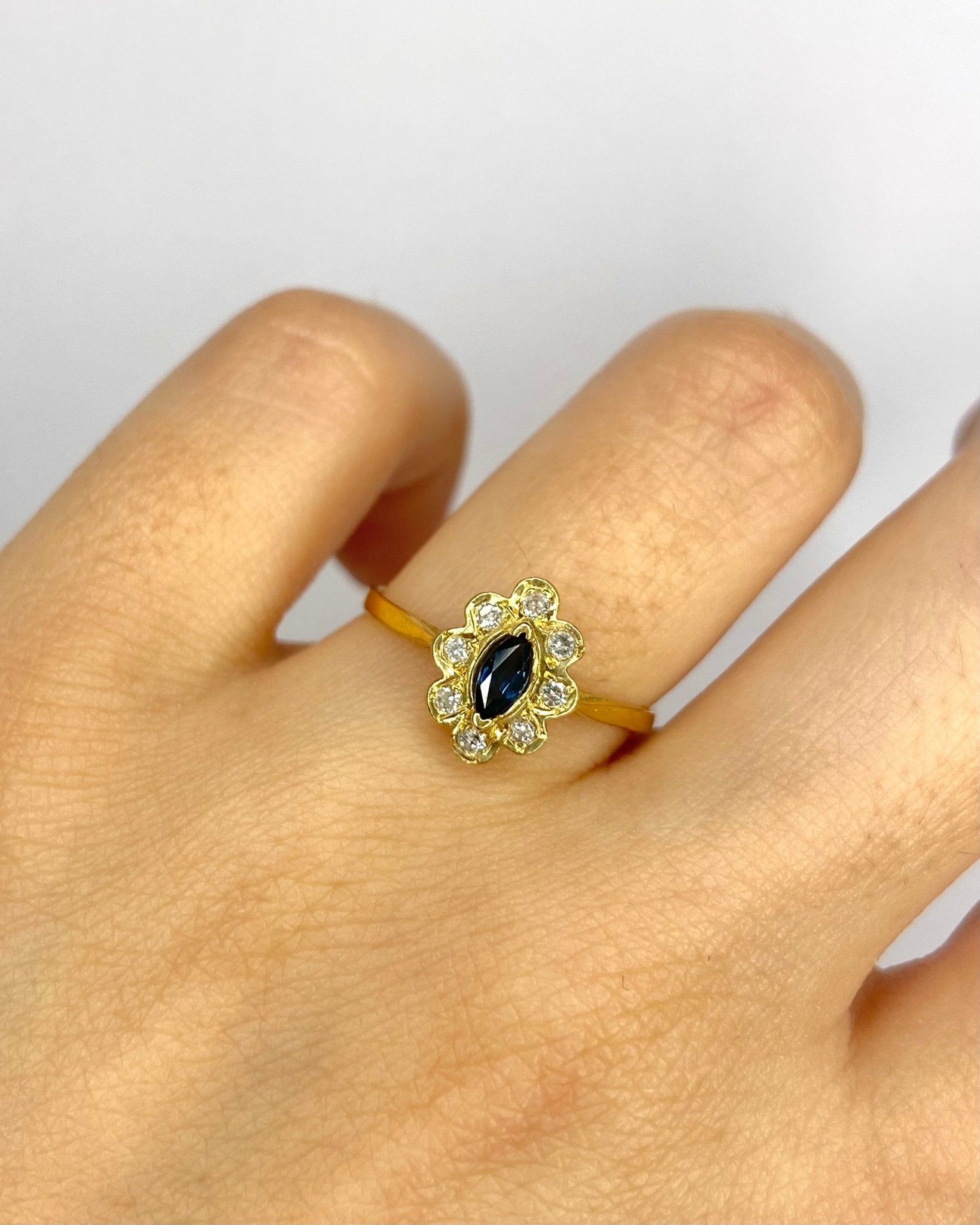 Bague Marguerite Marquise Saphir & Diamants "Liya" - Elliade Paris
